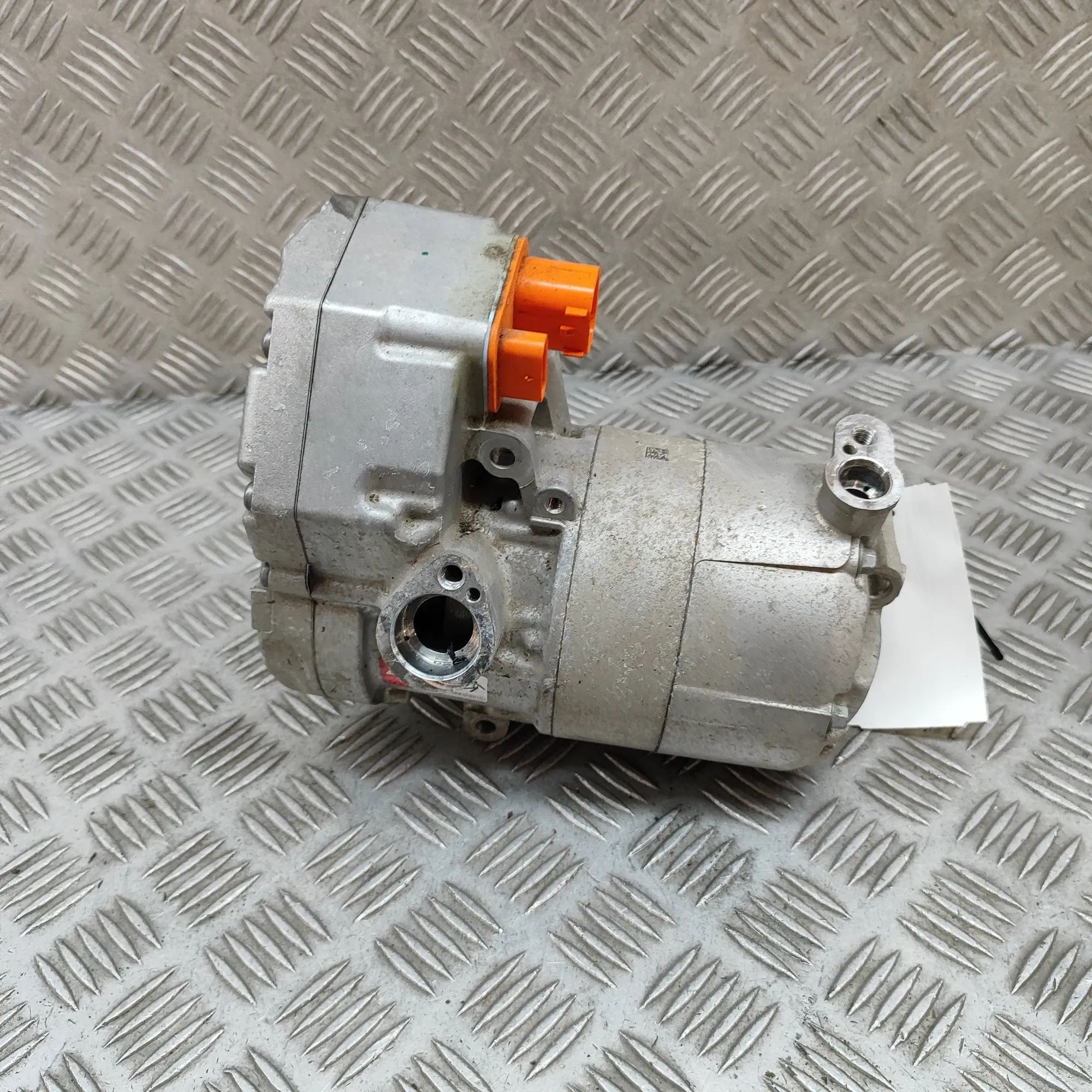 Audi Q8 Air Condition A/C Pump 12E0100001G, 4KE816797A Air Condition A/C Pump ...