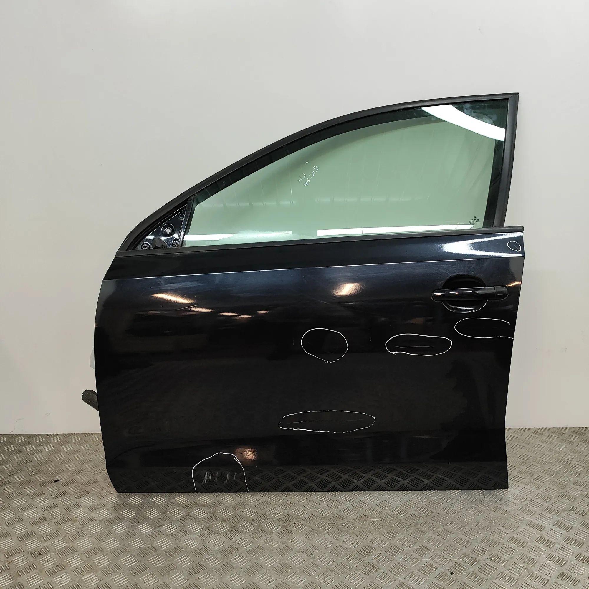 Volkswagen Jetta Front Left Door 5C6831055G Front Left Door VW JETTA (MK6 162, 1...