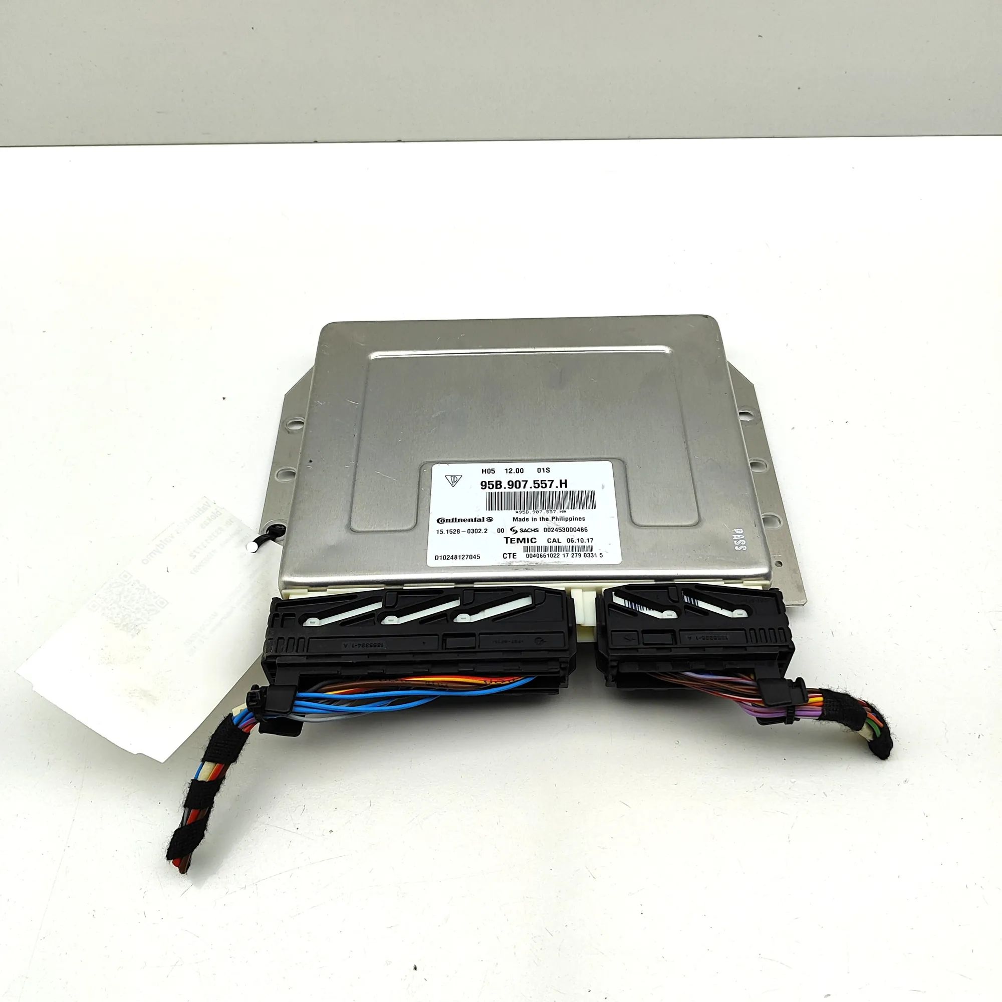 Porsche Macan Dynamic Suspension Control Module 002453000486, 95B907557H Dynamic Suspension Con...