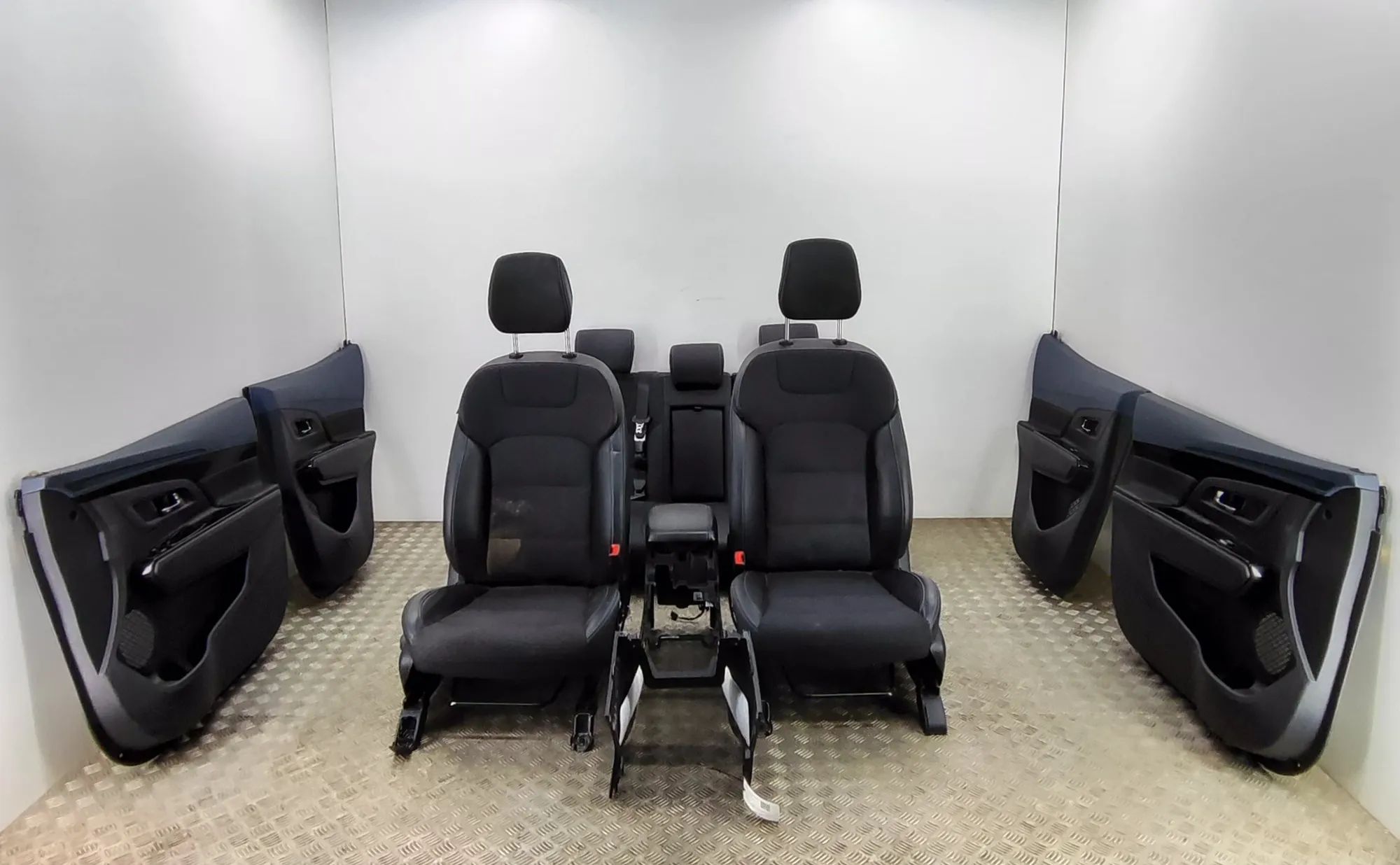Ssangyong Korando Interior Seats W/ Door Cards Kit 73211-37010, 73221-37010, 72211-37010, 75002-37...
