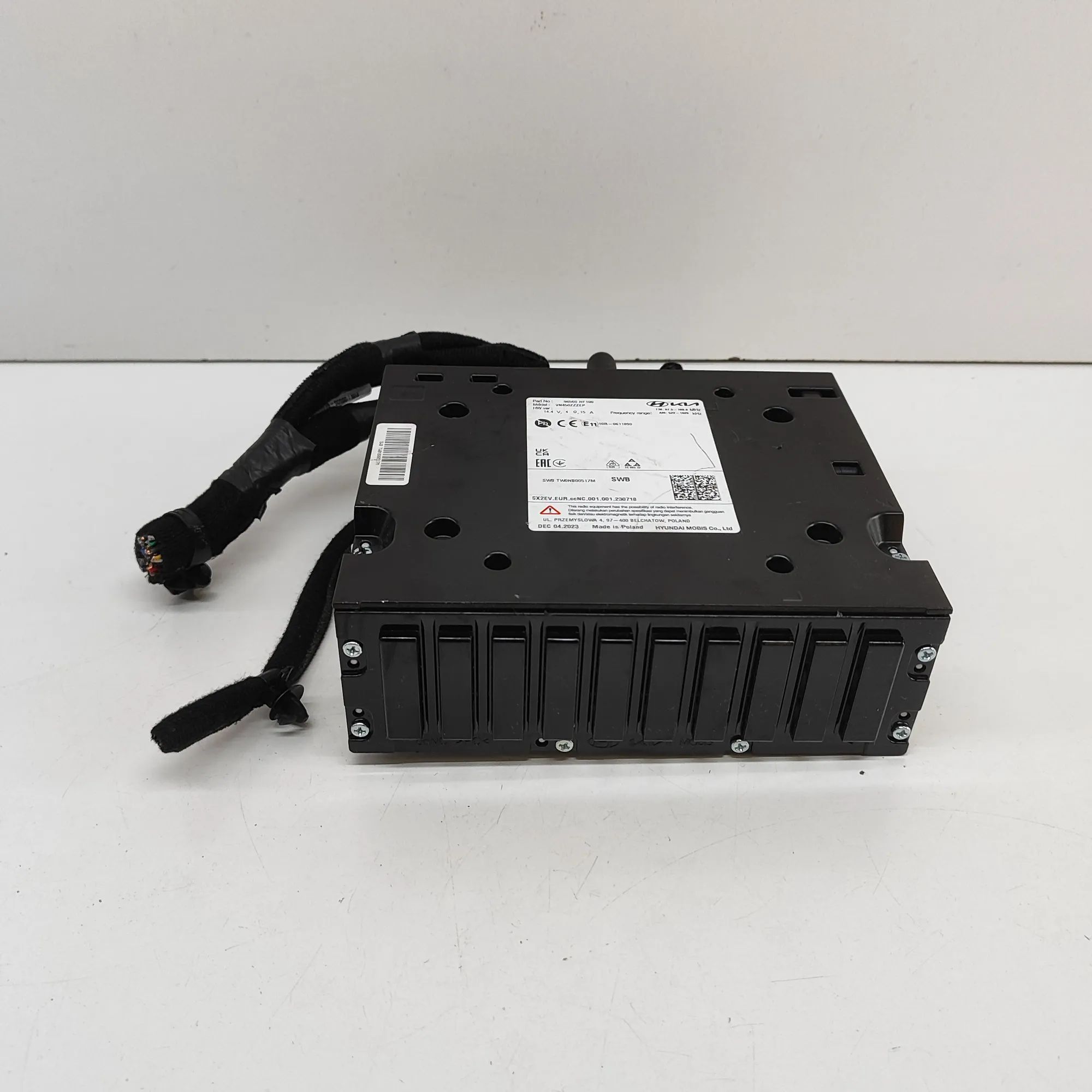 Hyundai Kona Navigation Control Unit 96595-BE000, 96220-HF450, 96560-HF100 Navigatio...