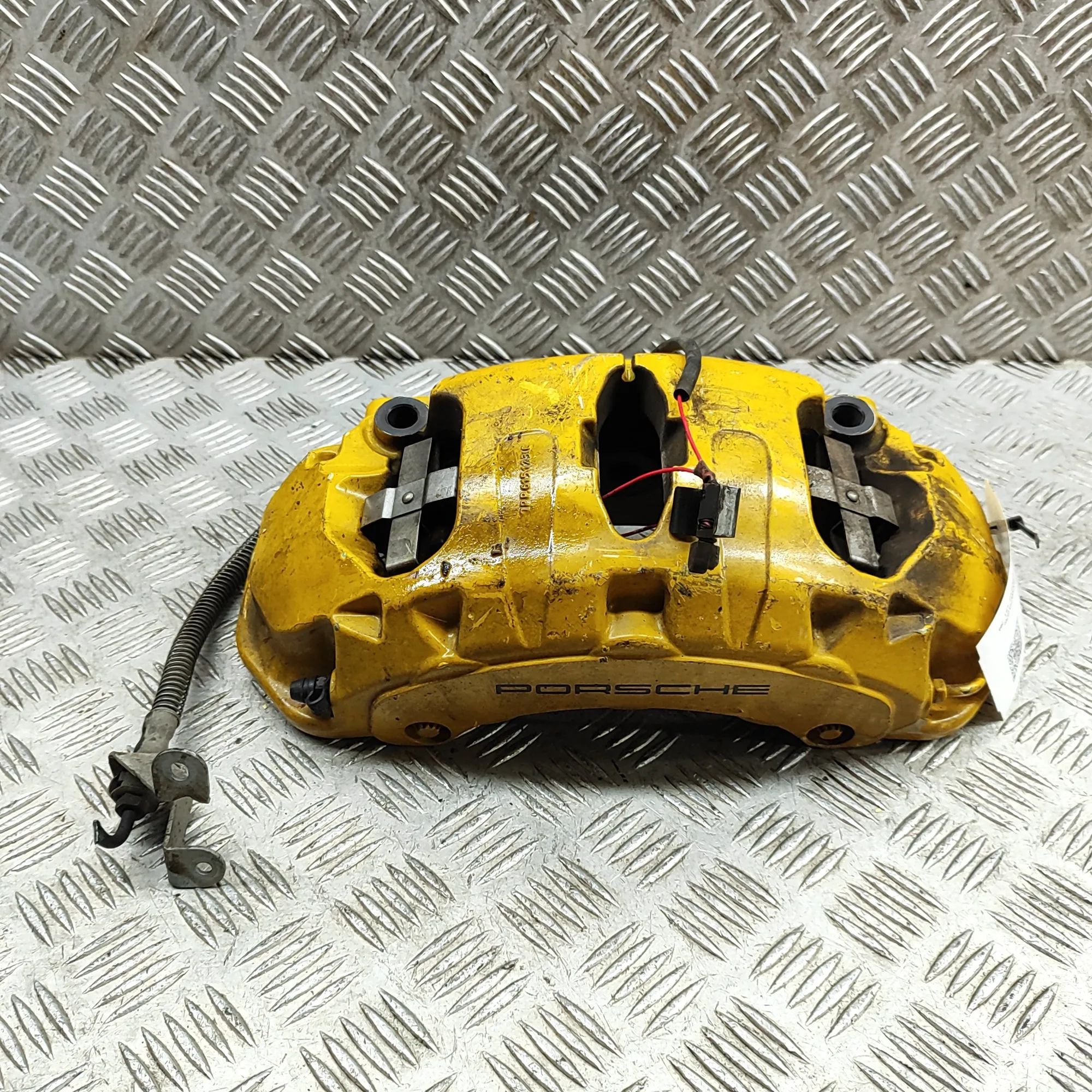 Porsche Panamera Front Right Brake Caliper 7PP.615.124.P, 7PP615124P Front Right Brake Cal...