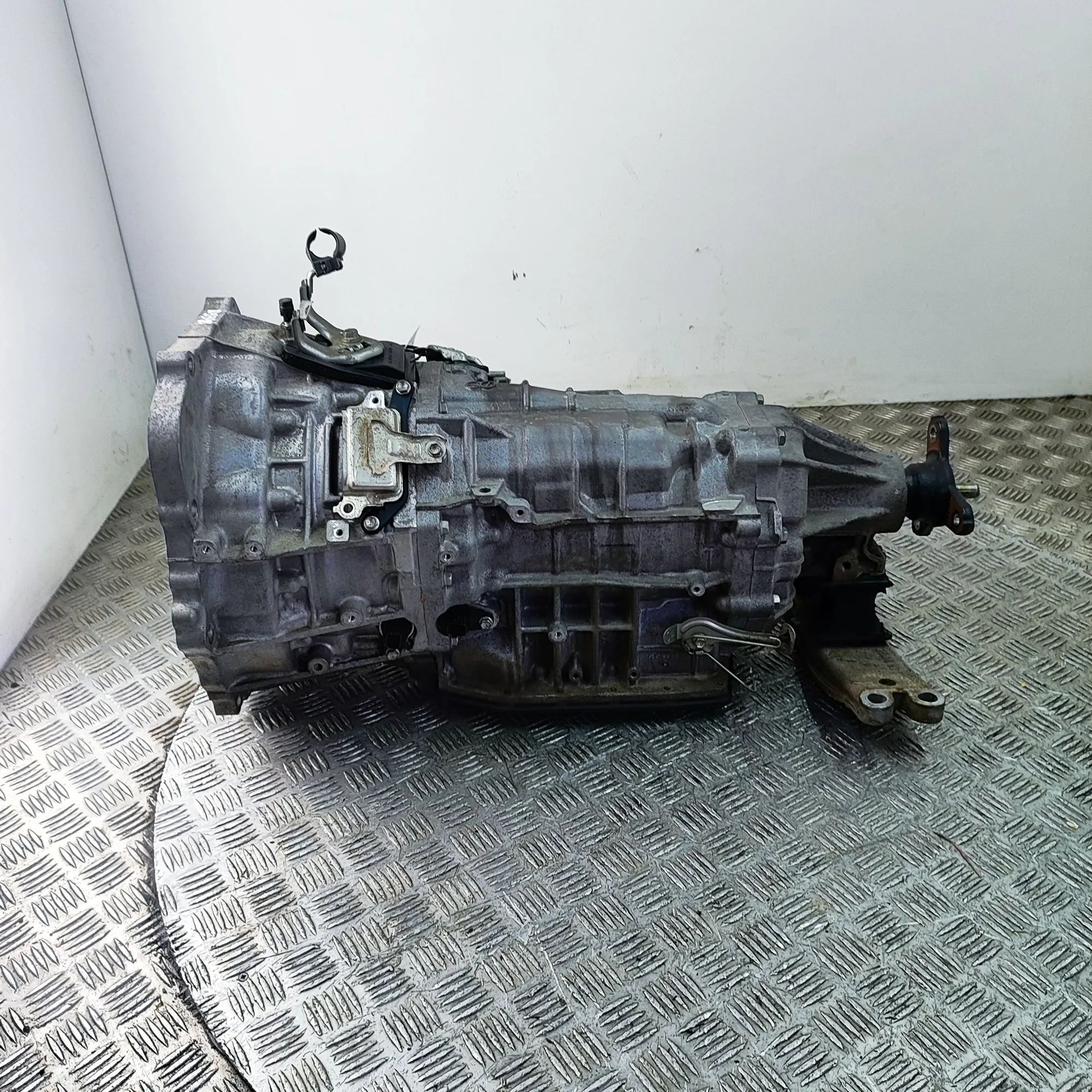 Lexus IS Gearbox 30920-30030 Gearbox LEXUS IS (III _E3_) (2013-....