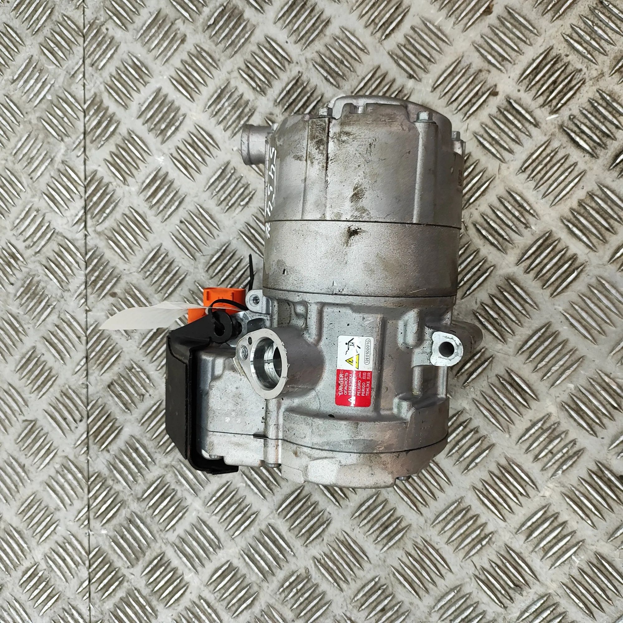 Audi Q8 Air Condition A/C Pump 4KE816797A Air Condition A/C Pump AUDI Q8 (E-TR...