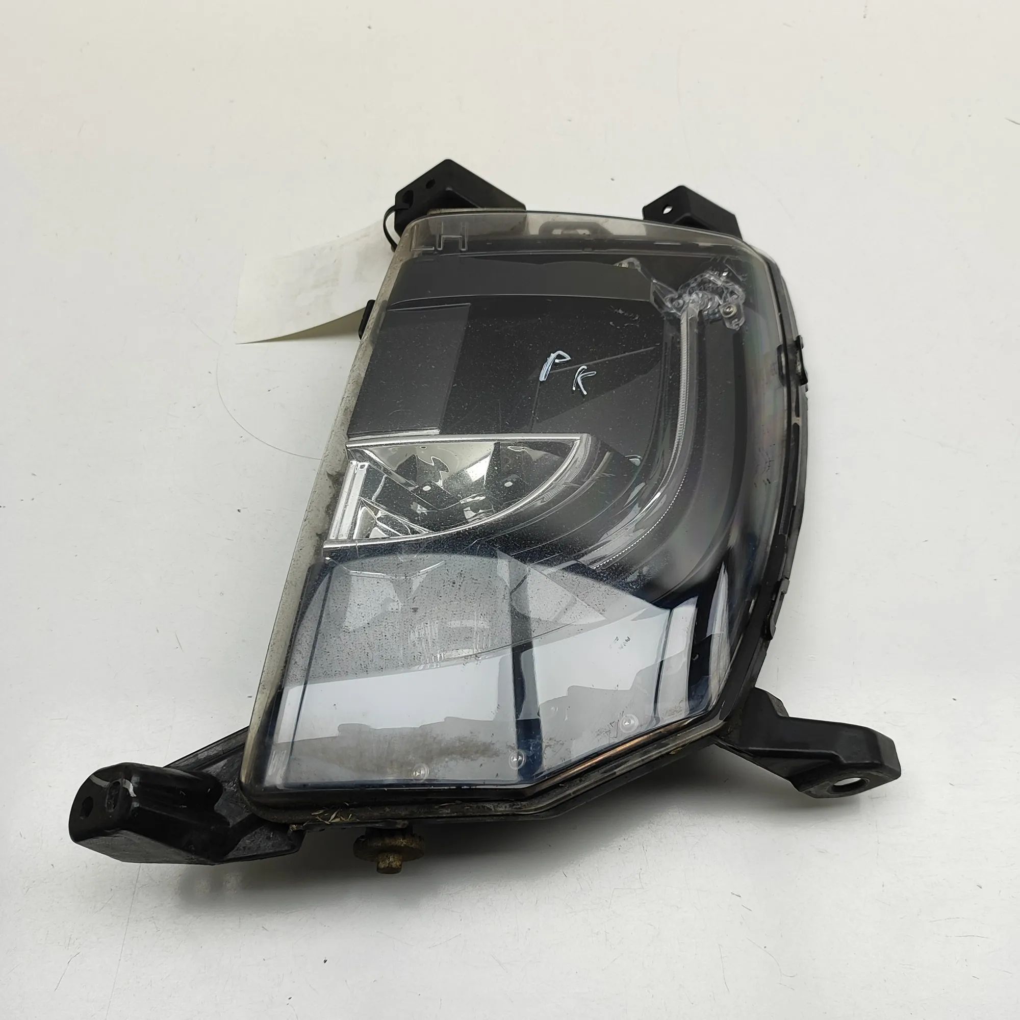 Tesla Model S Front Left Fog Light 6005915-01-E Front Left Fog Light TESLA MODEL S...
