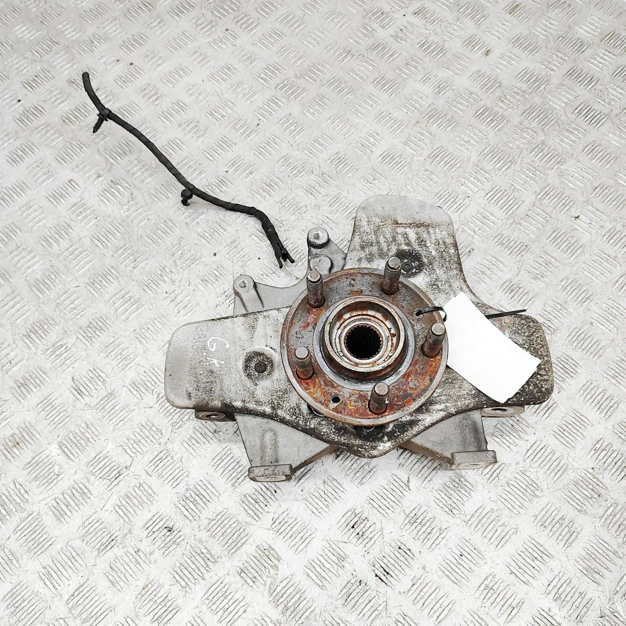 Rear Left Wheel Hub Spindle Brand/Model: ASTON MARTIN DB9
Year: 2008
Engine...