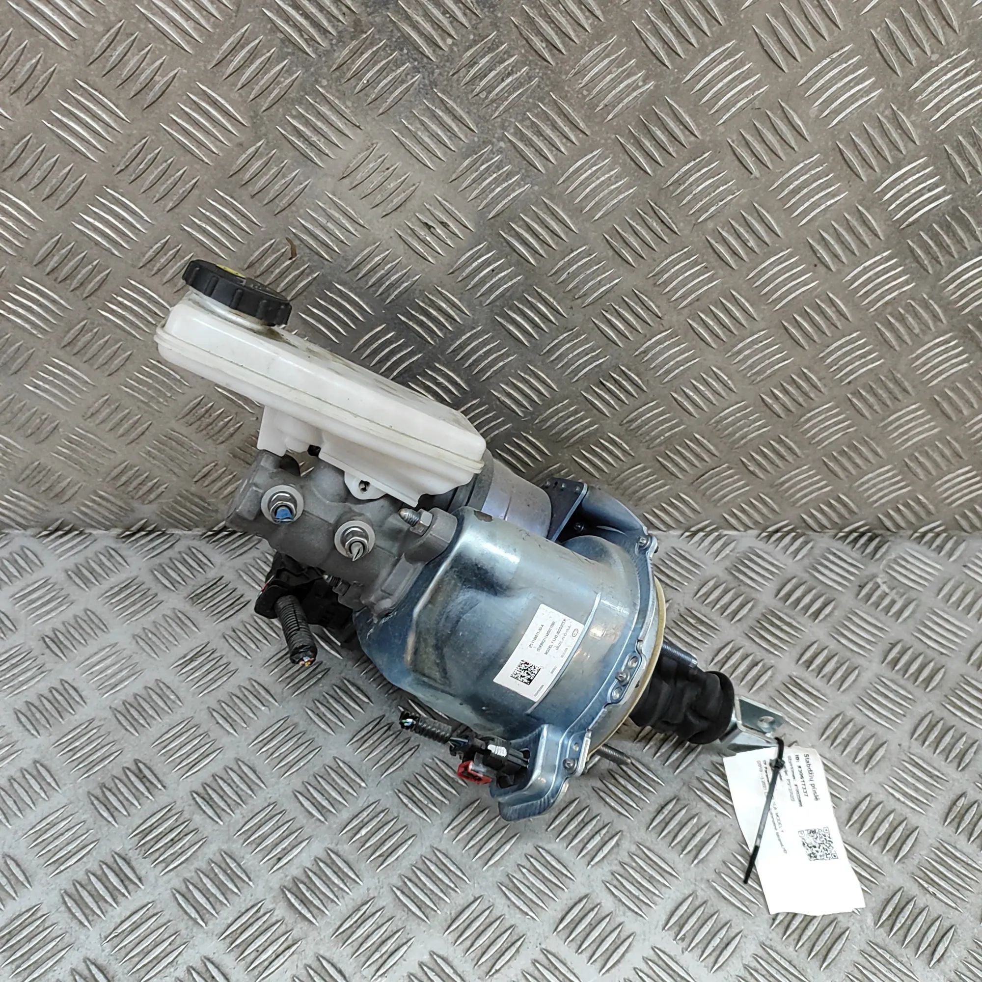 Tesla Model Y Brake Servo Booster 0204N00896, 0204859765, 0265954035, 1188671-50-...