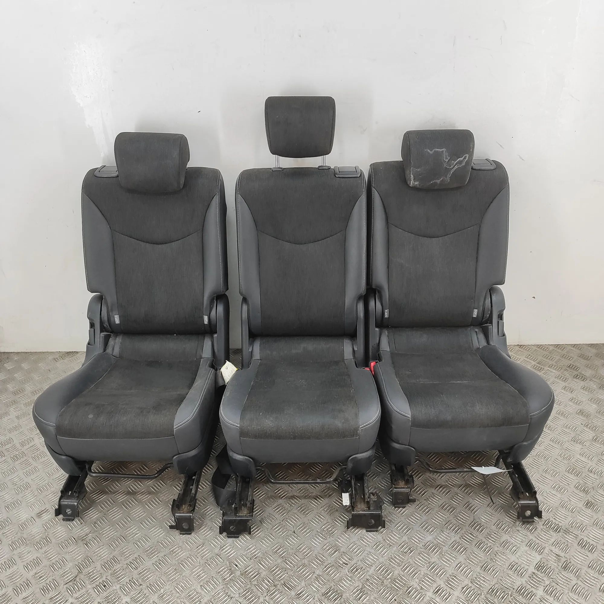 Toyota Prius+ Rear seat 71017-47210, 71031-47010, 79109-47010, 79102-47...