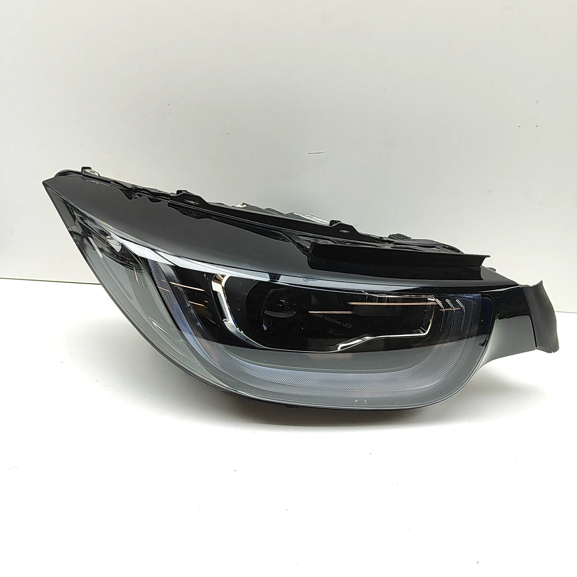 BMW i3 (I01) Front Right Headlight