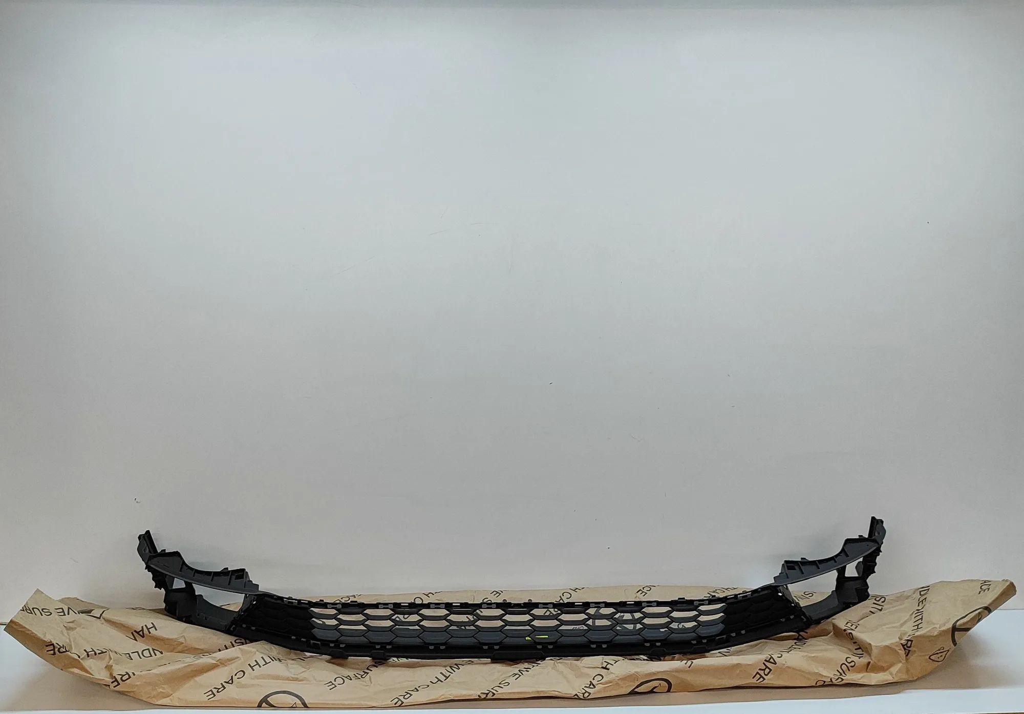 Volkswagen Tiguan Front Bumper Lip 5NA805903A9B9 Front Bumper Lip VW TIGUAN (AD1) ...