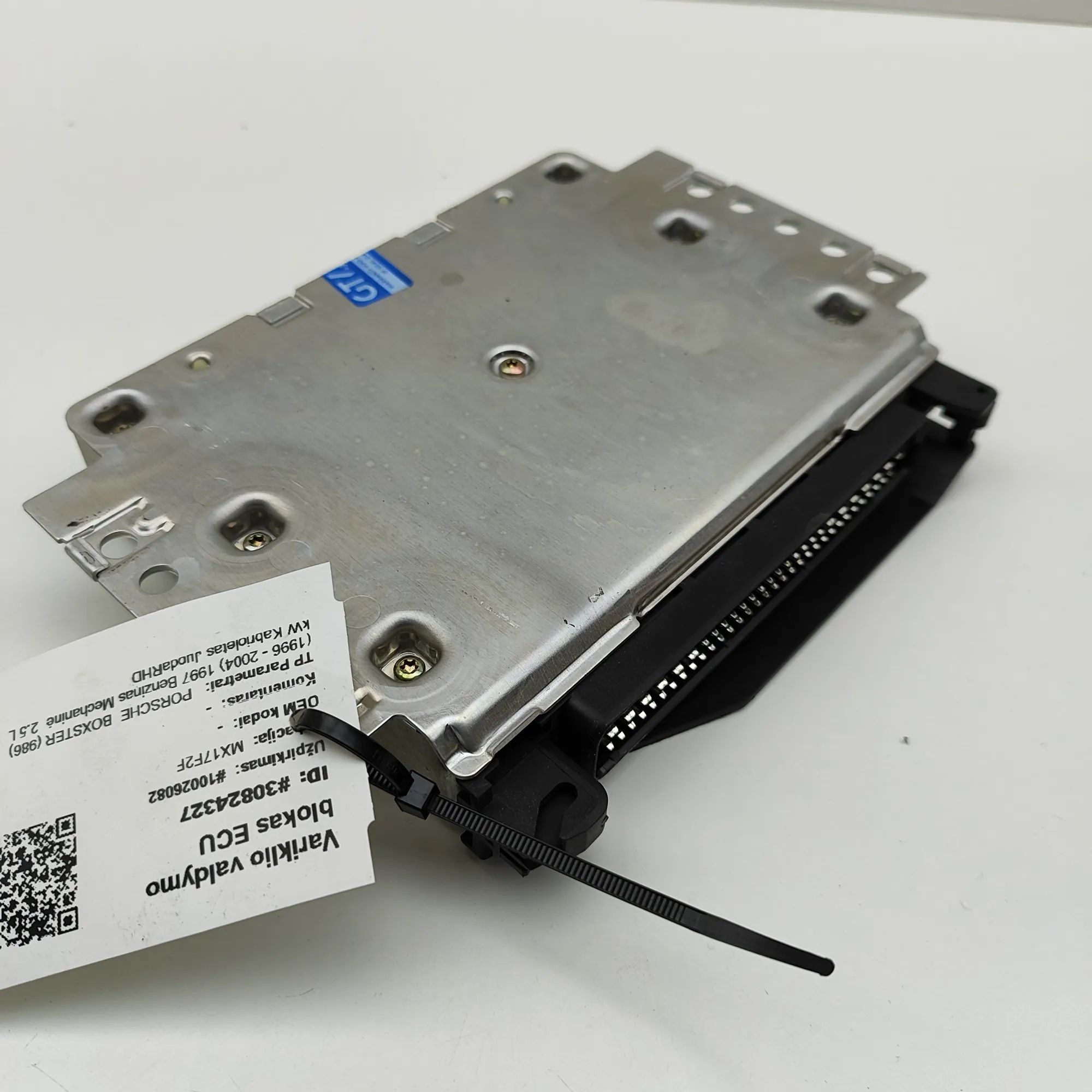 Porsche Boxster (986) Engine Control Unit 0261204604, 99661860102 Engine Control Unit POR...