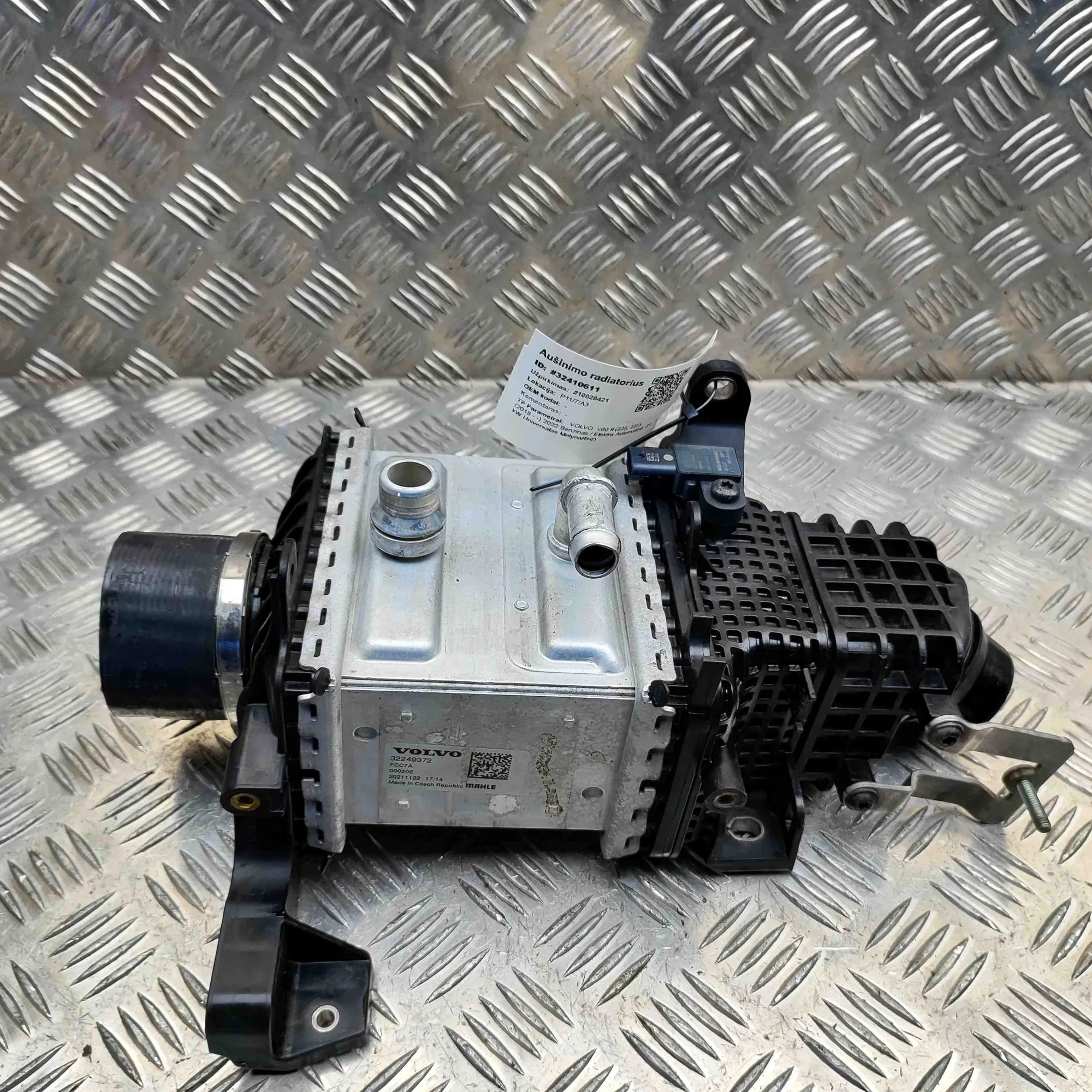 Volvo S60 Cooling Radiator 32249372 Cooling Radiator VOLVO V60 (II 225, 22...
