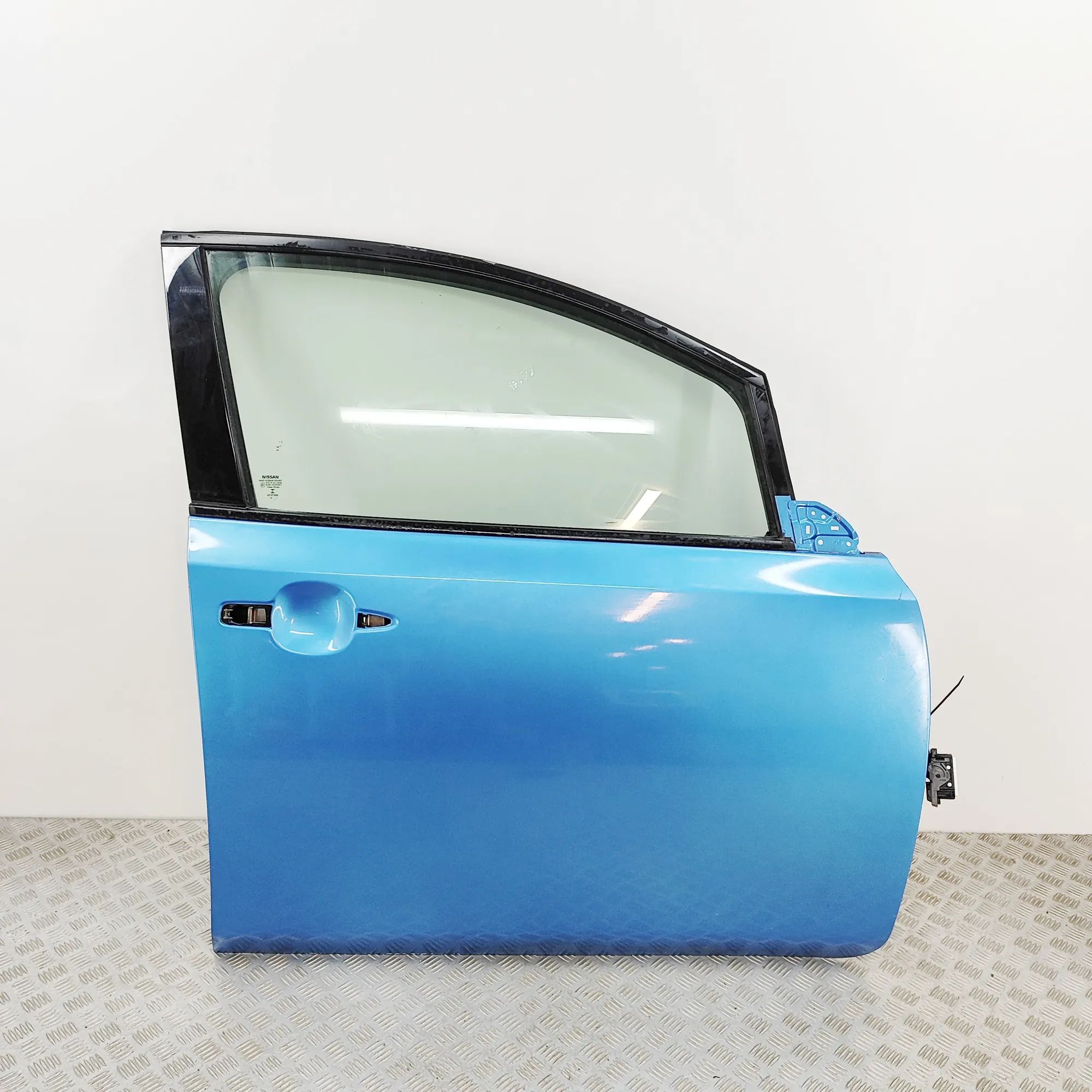 Nissan Leaf Front Right Door H0100-5SEAA Front Right Door NISSAN LEAF (ZE1) ...