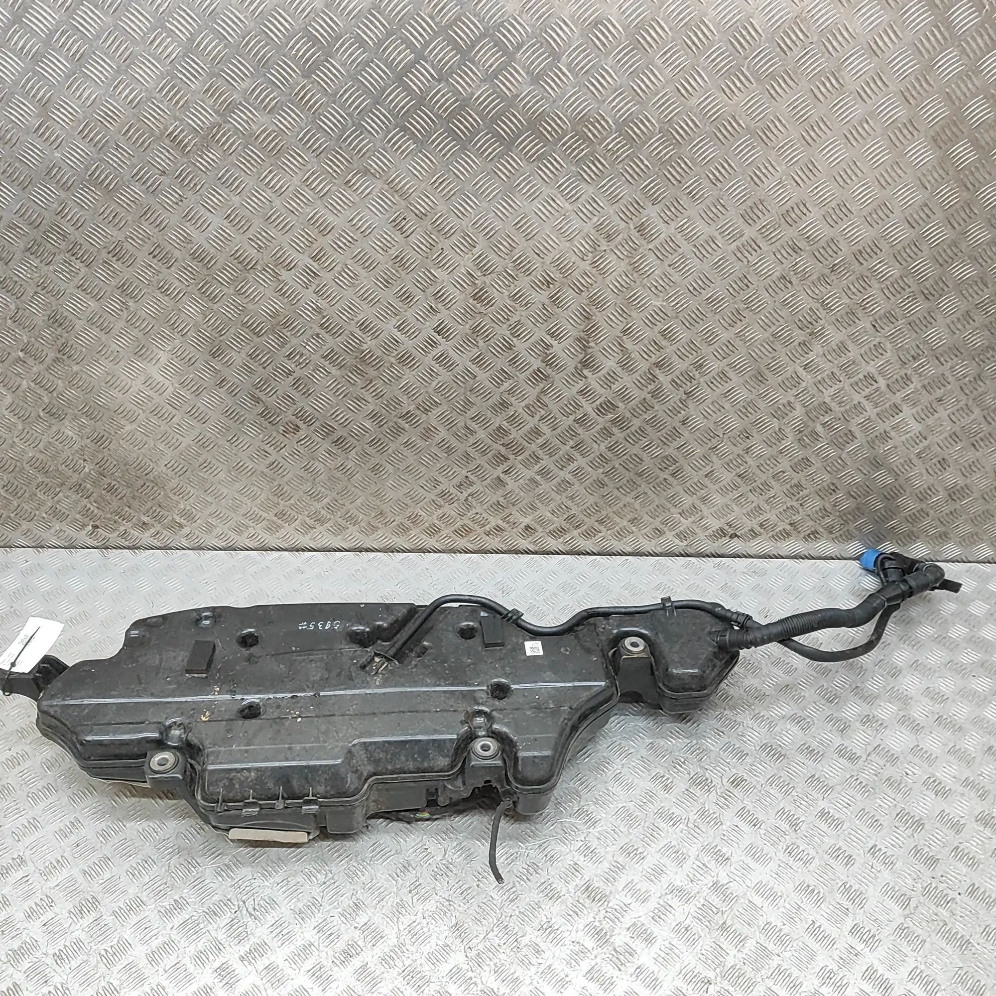Mercedes-Benz GLA / EQA (H247) Adblue tank A2474709002, A2474700400, A0994712500 AdBlue Ta...