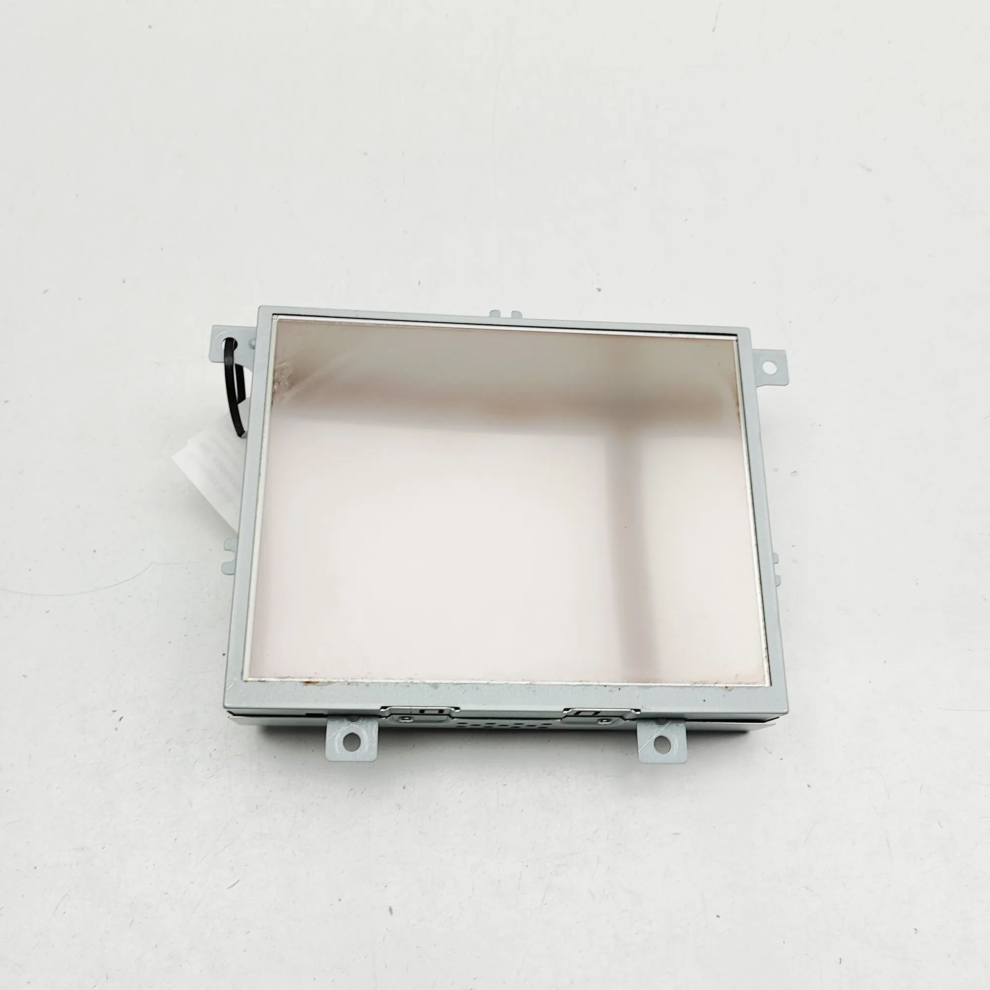 Maserati Ghibli Navigation Screen Display 670007290, 68212905AA Navigation Screen Display...