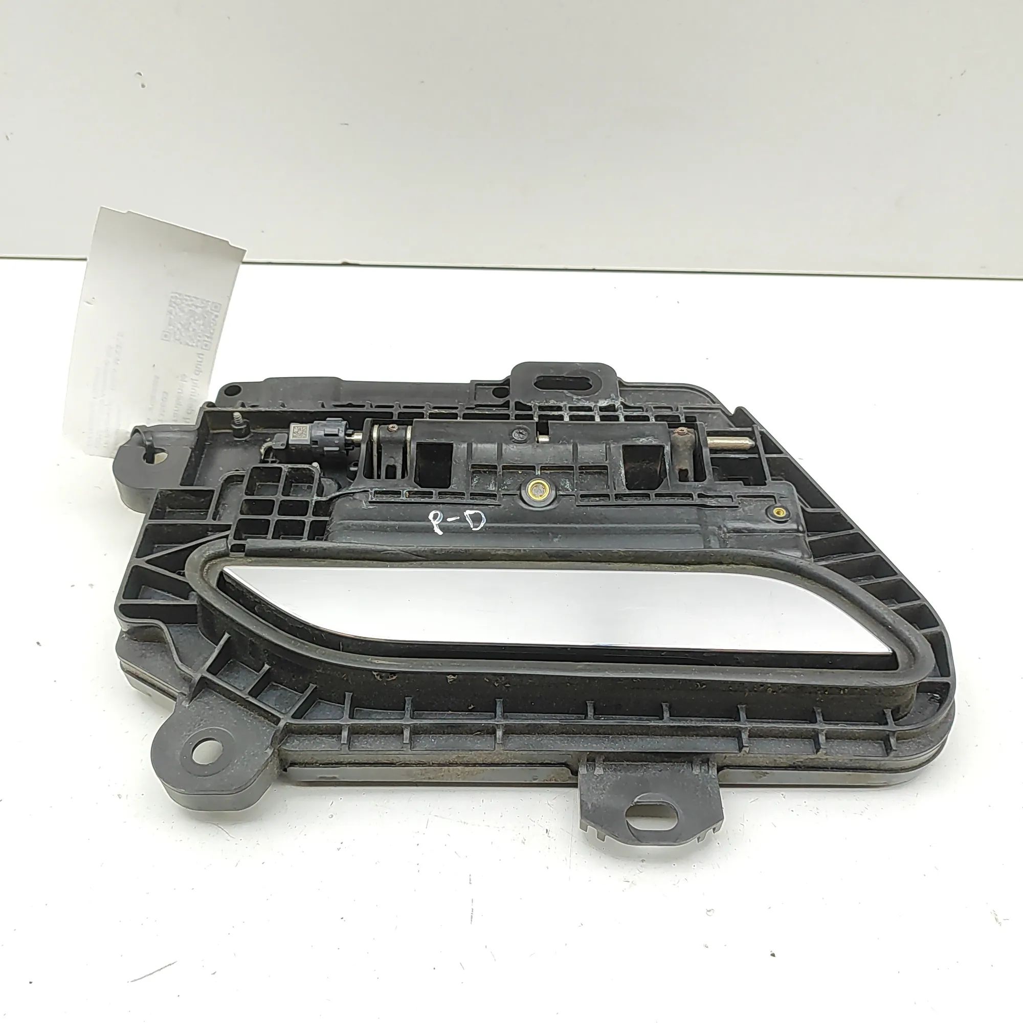 Tesla Model S Front Right Door Exterior Handle 1100300-00-B Front Right Door Exterior Handle T...