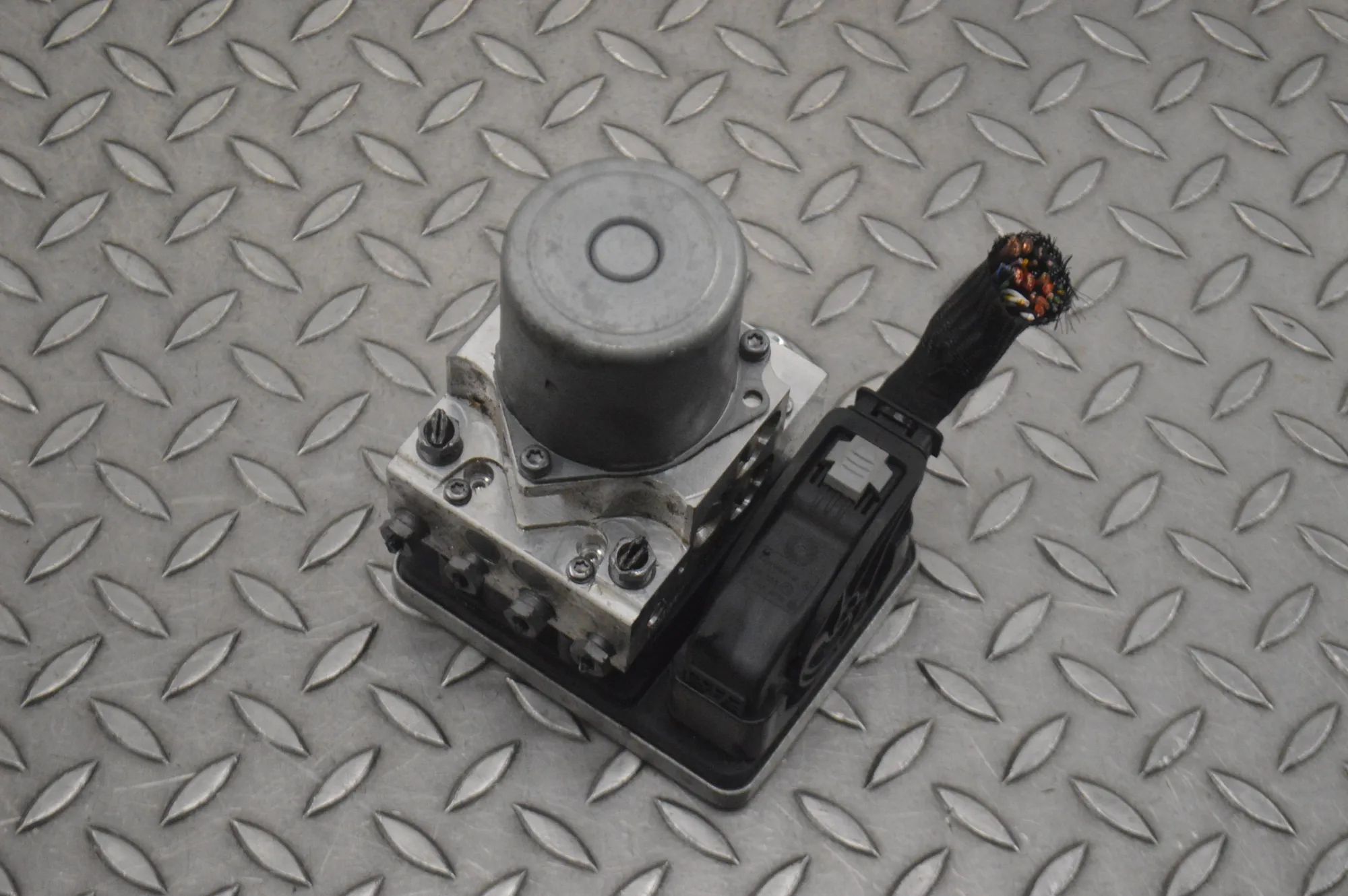 Mercedes-Benz GLE (W167) ABS hydraulic pump A1679000118 ABS Pump MERCEDES-BENZ GLE (W167) (...
