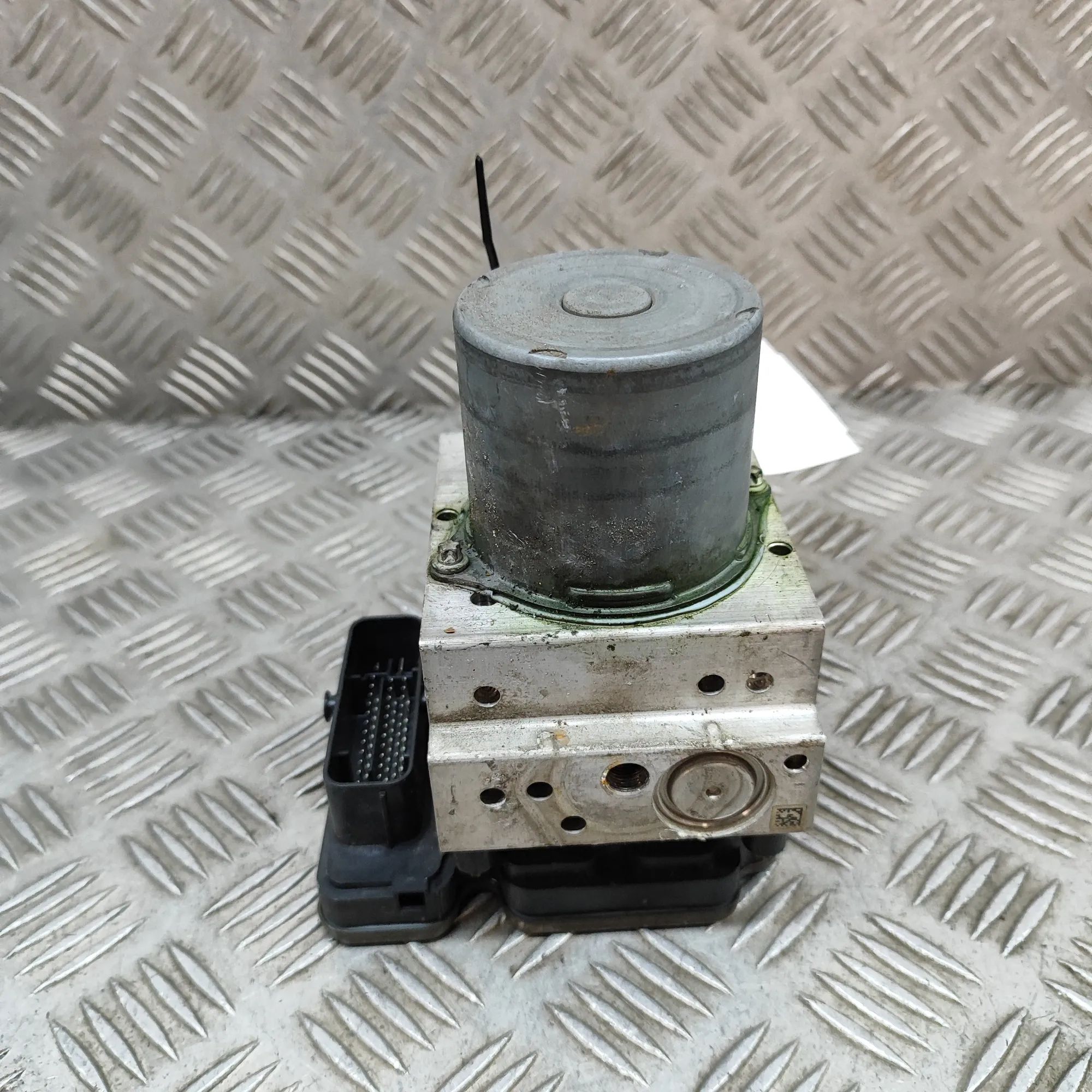 Mercedes-Benz A (W176) ABS hydraulic pump A2224315712 ABS Pump MERCEDES-BENZ S-CLASS (W22...