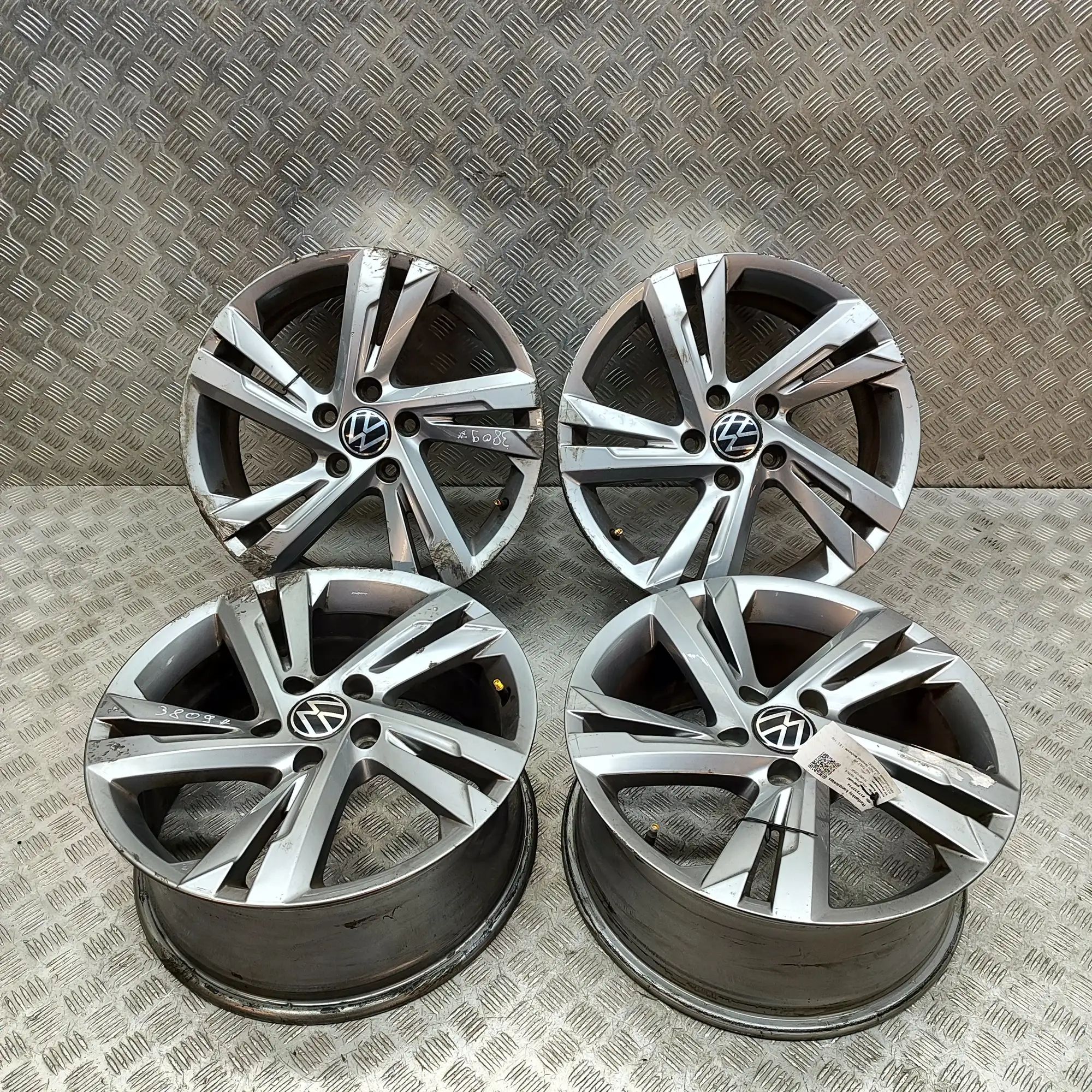 Volkswagen Golf 8 Alloy Wheel Set 5H0601025AF Alloy Wheel Set VW GOLF (VIII CD1) ...