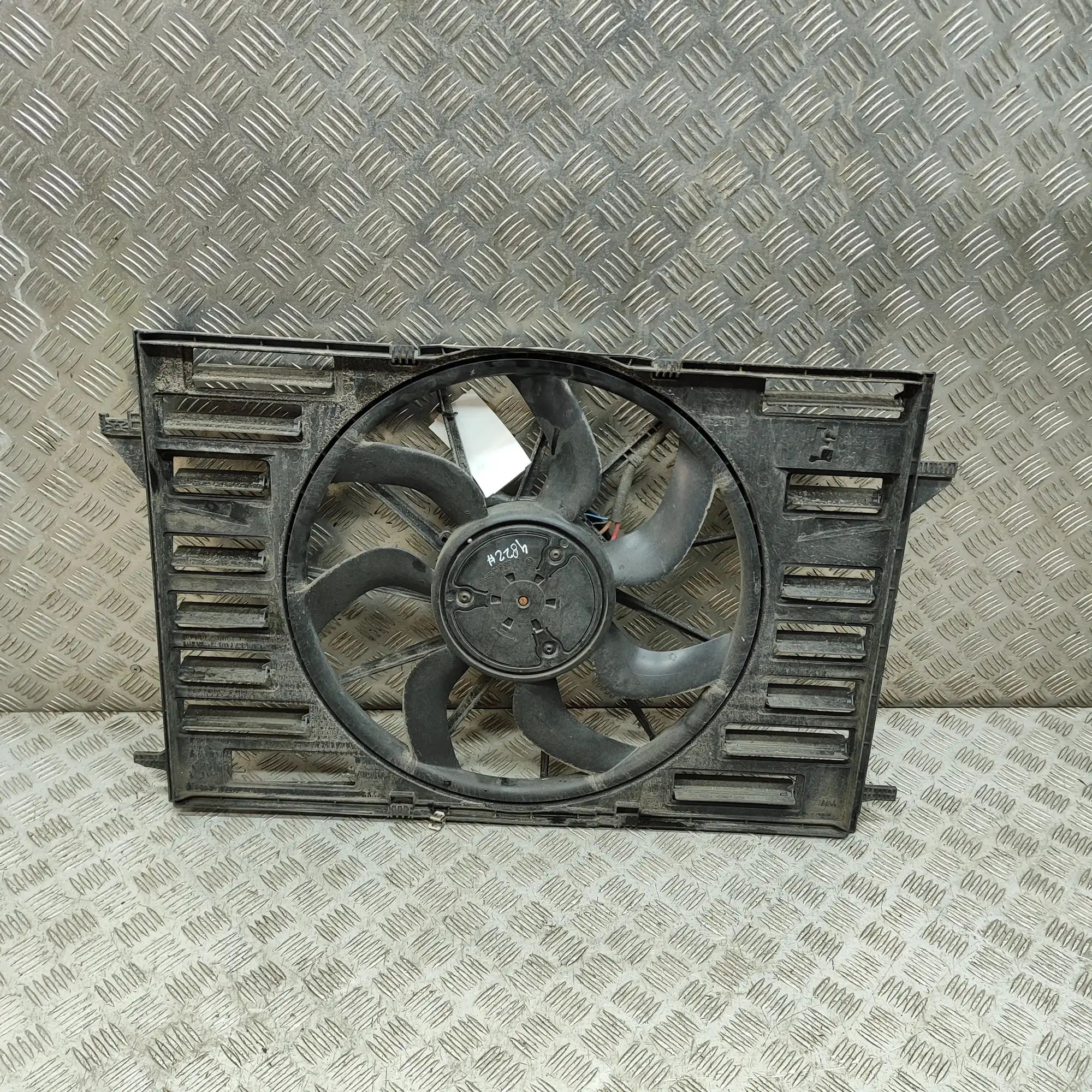 Audi Q7 (4L) Engine Cooling Fan Shroud 0130707410, 0130707101, 8W0959455C, 1137328524,...