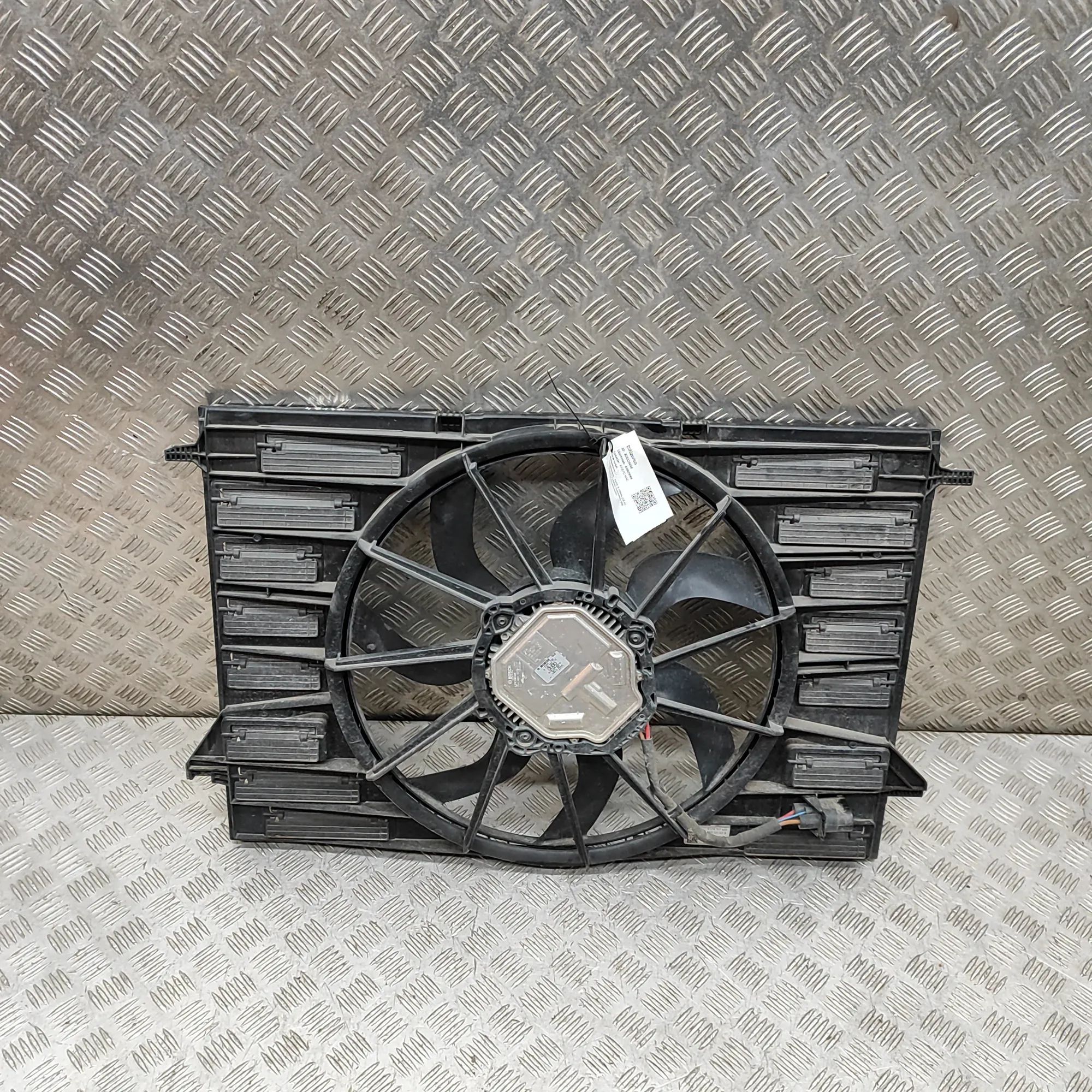 Audi e-tron Engine Cooling Fan Shroud 0130707410, 3136613396, 0130707113, 8W0121003B ...