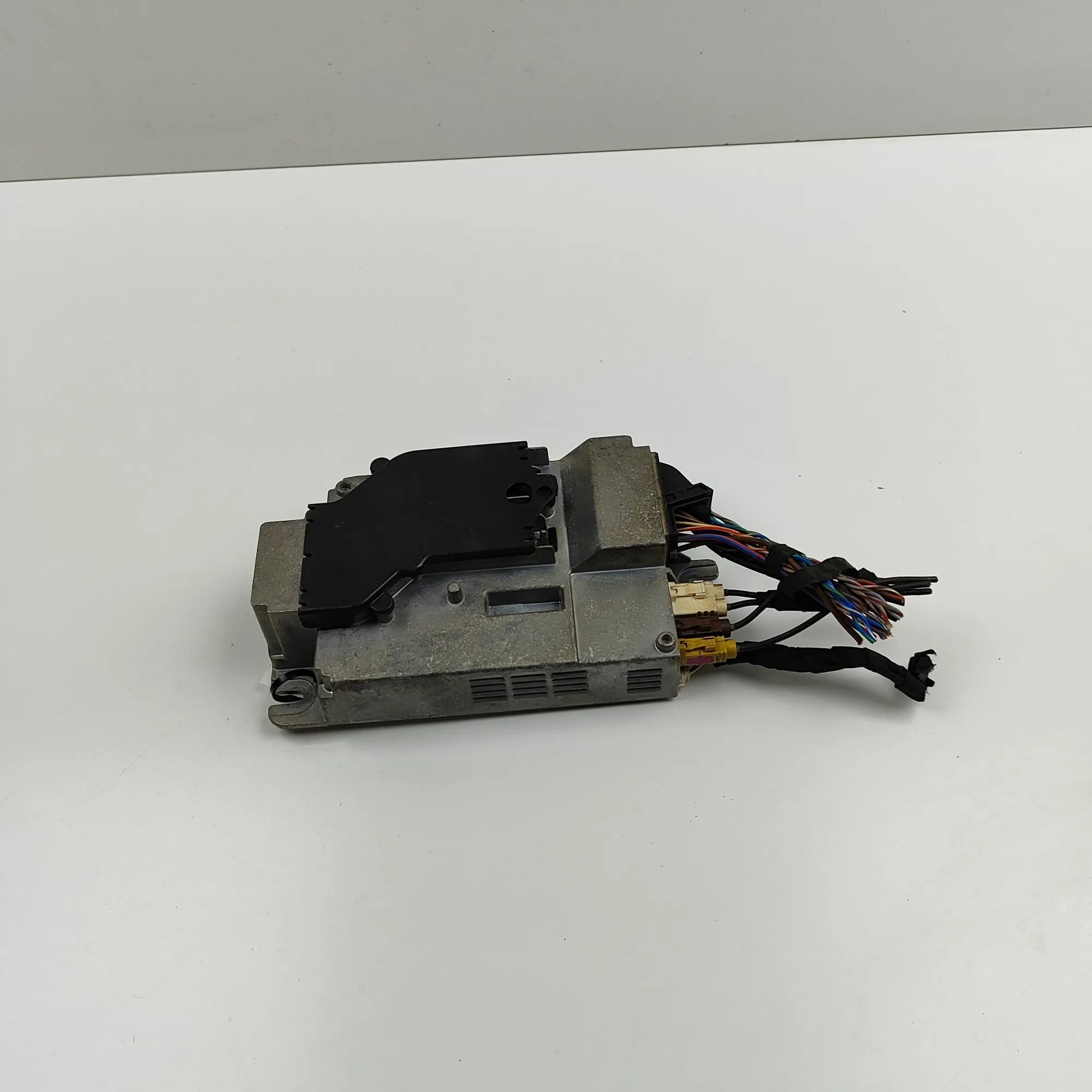 BMW i4 (G26) Sound amplifier 5A57037 Sound Amplifier BMW I4 (G26) (2022-...)...