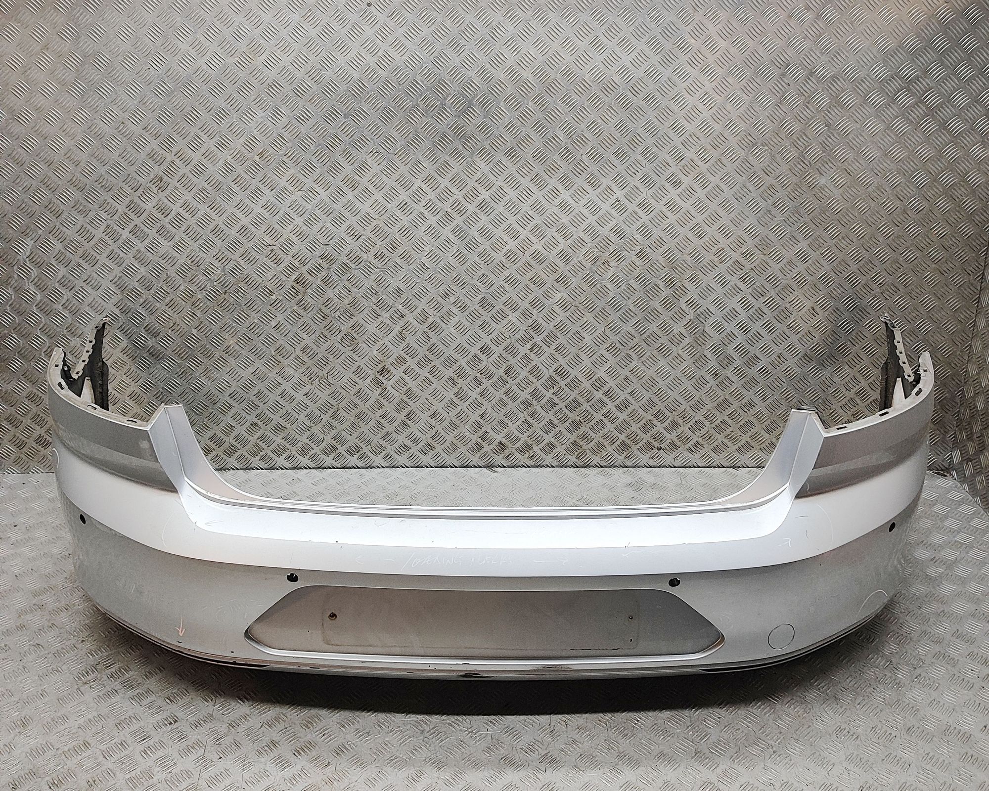 Volkswagen Passat (B8) rear bumper 3G5807521D, 3G5807521E, 3G5807421 Rear Bumper V...