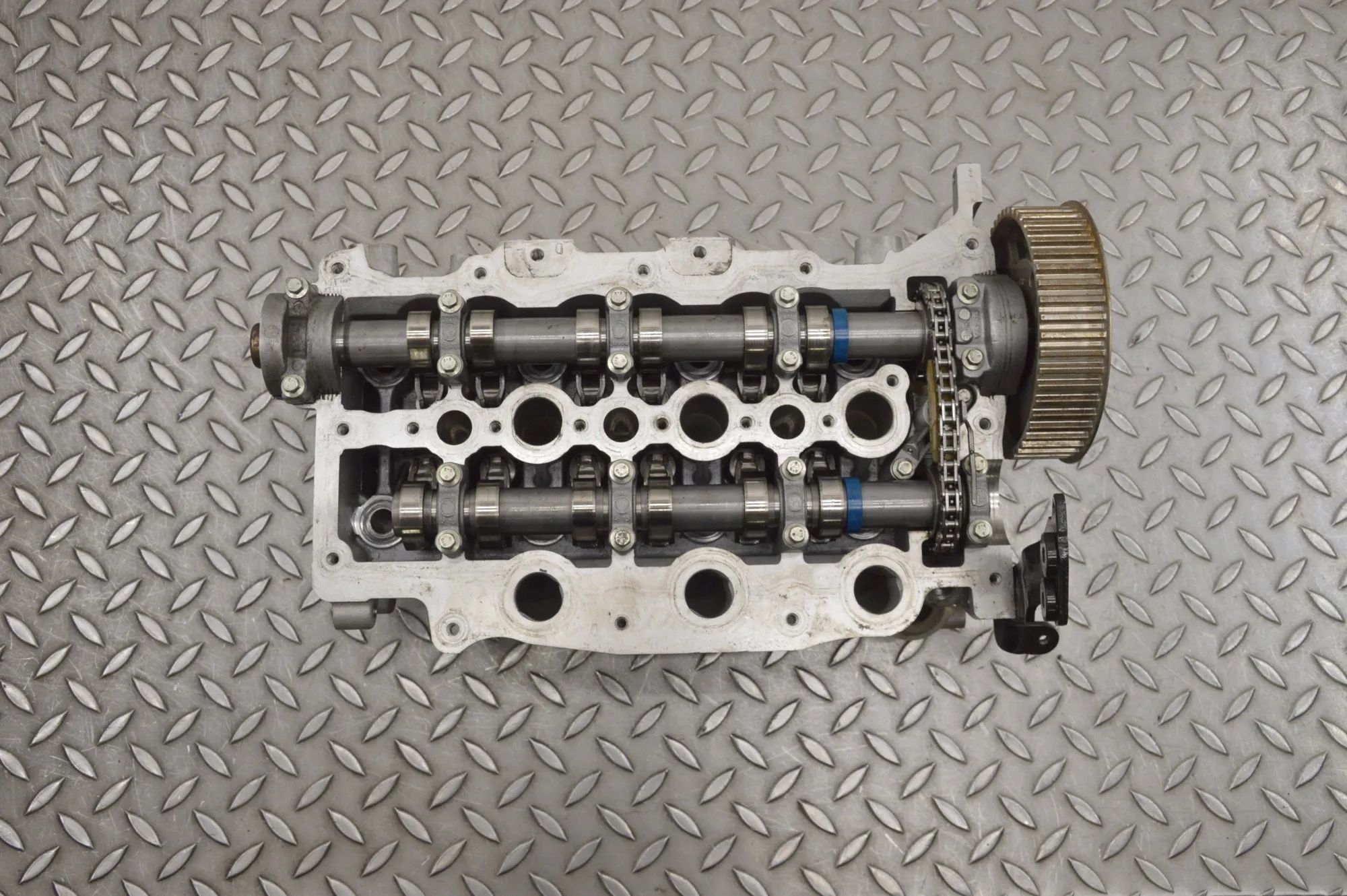 Land Rover Range Rover Velar Left Side Engine Head PM9X2Q-6C064-DA Left Side Engine Head LAND ROVE...