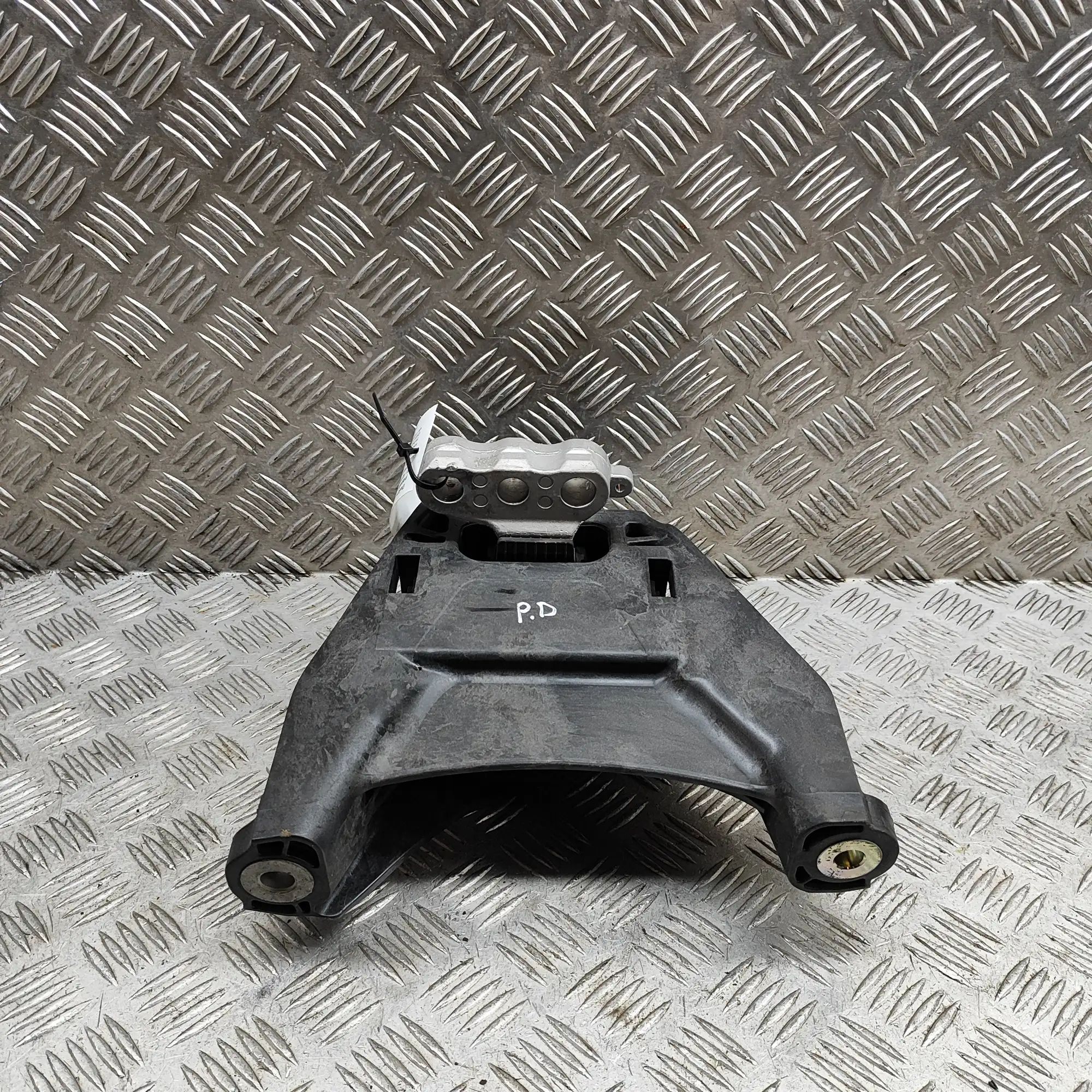 Honda CR-V Right Side Engine Mount 50820-3D4-A52 Right Side Engine Mount HONDA CR-...