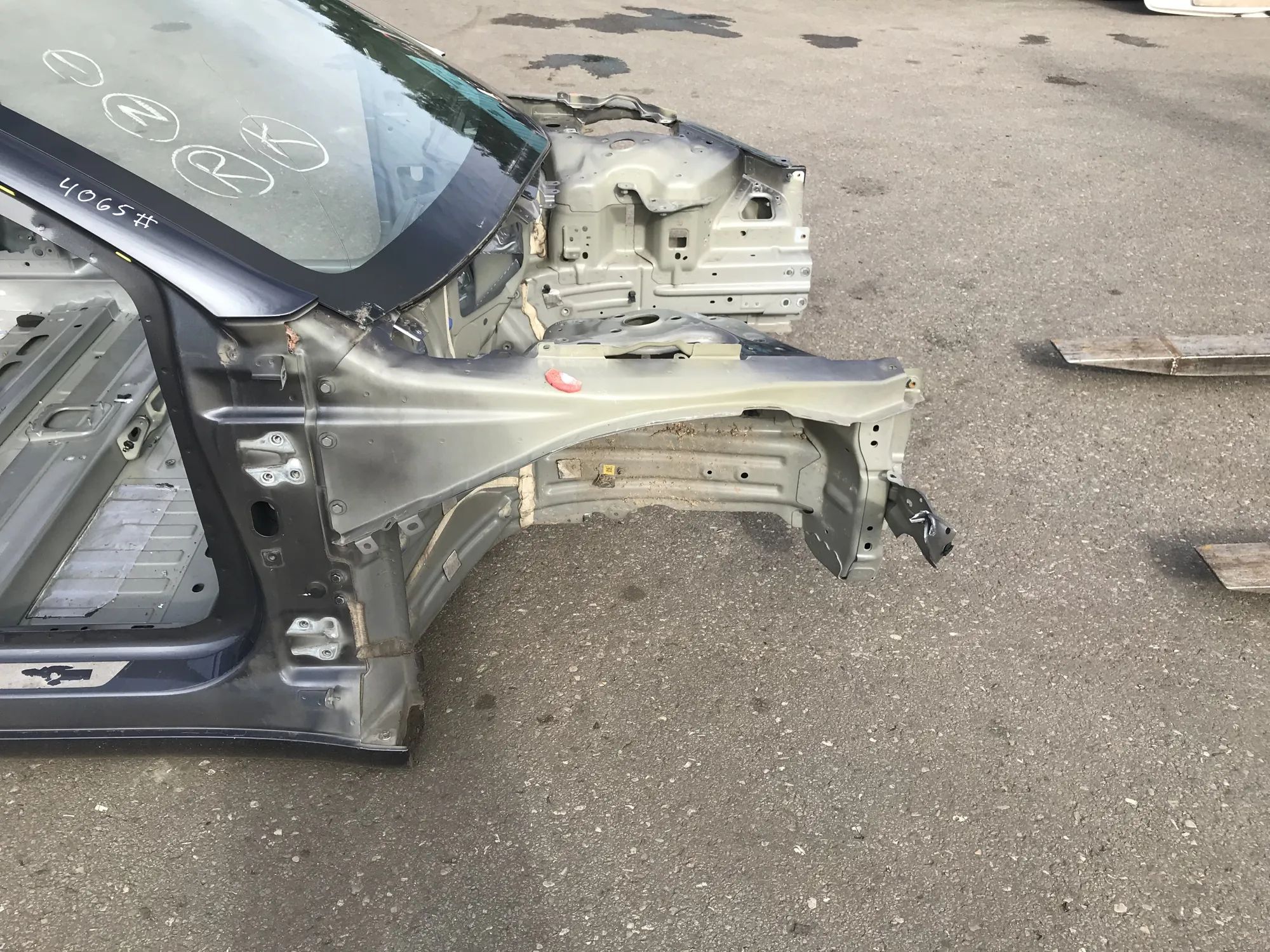 Tesla Model 3 Front Right Quarter Panel Front Right Quarter Panel TESLA MODEL 3 (2018-....