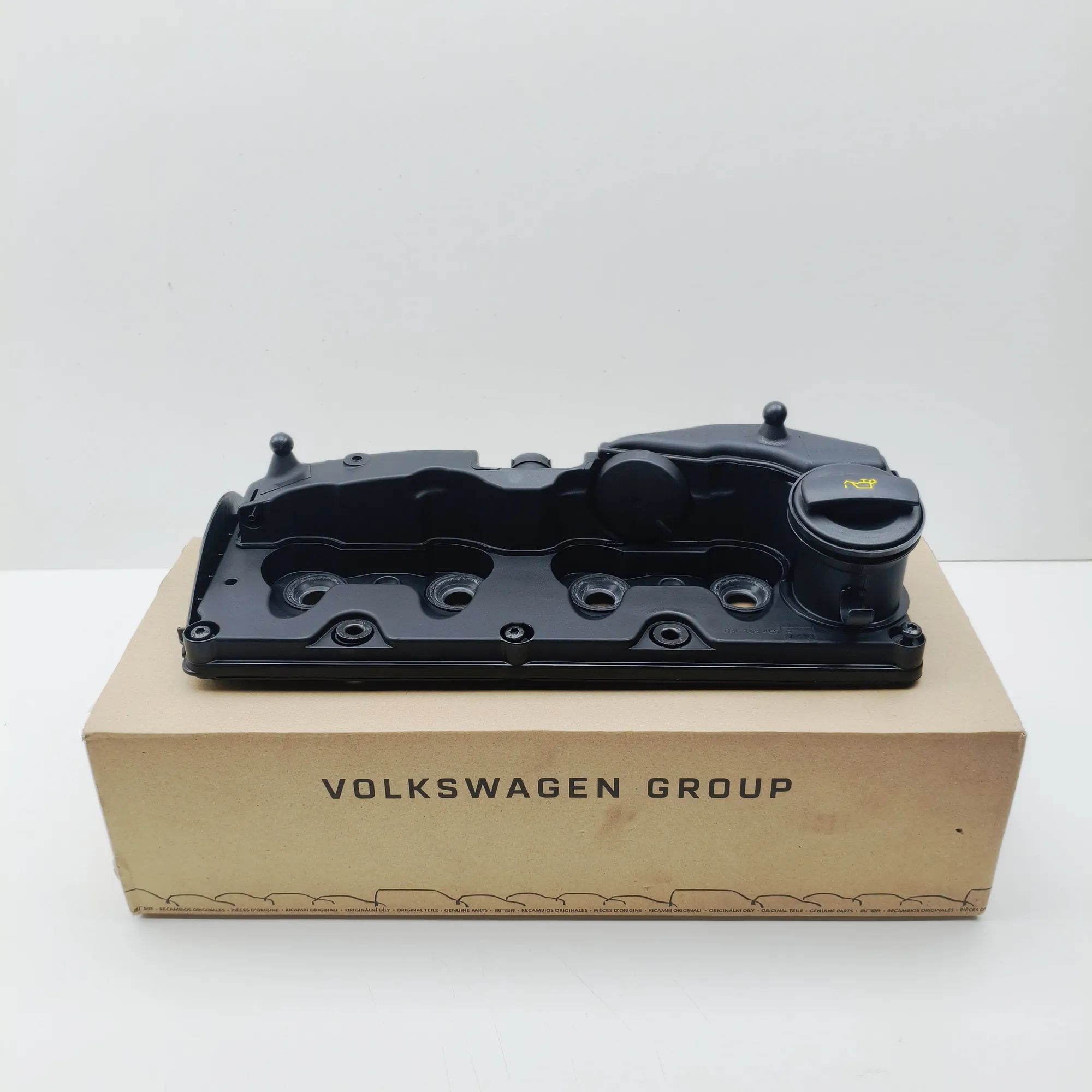 Skoda Yeti Valve Cover 03L103469R Valve Cover SKODA YETI (5L) (2009-20...