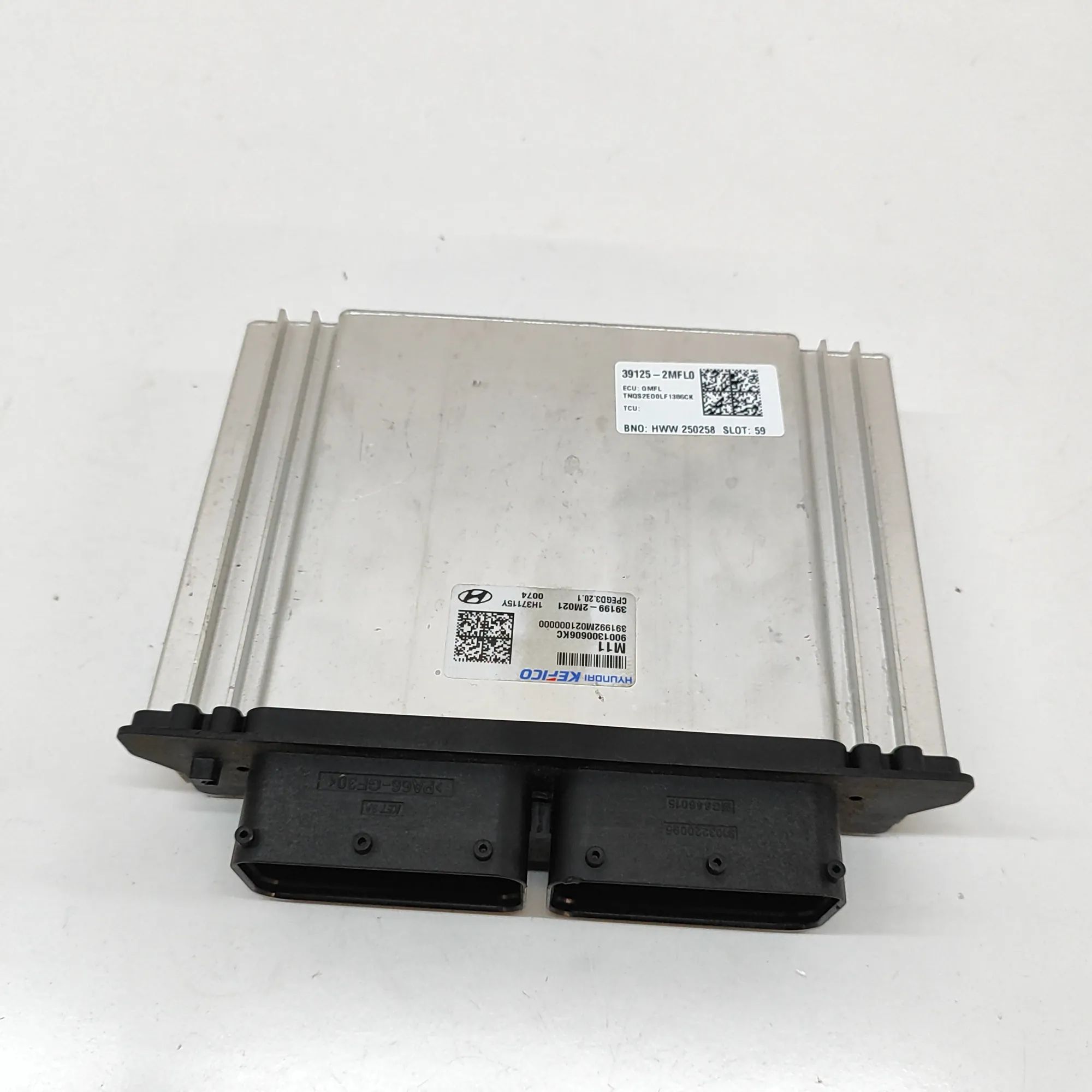 Kia Sportage Engine Control Unit 39125-2MFL0 Engine Control Unit KIA SPORTAGE (V...