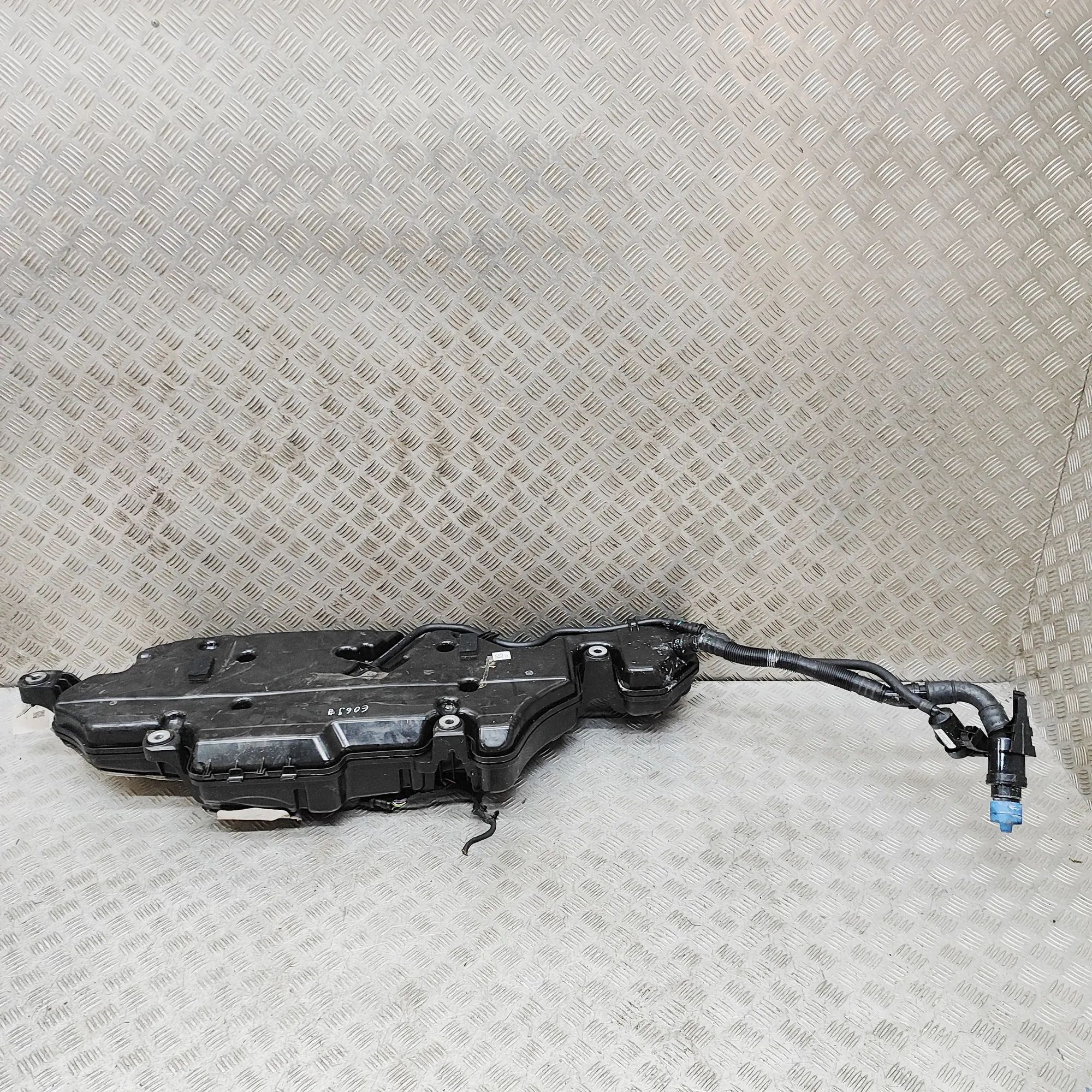 Mercedes-Benz GLA / EQA (H247) Adblue tank A0994712500, A2474700400, A3C00925700, A2474709...