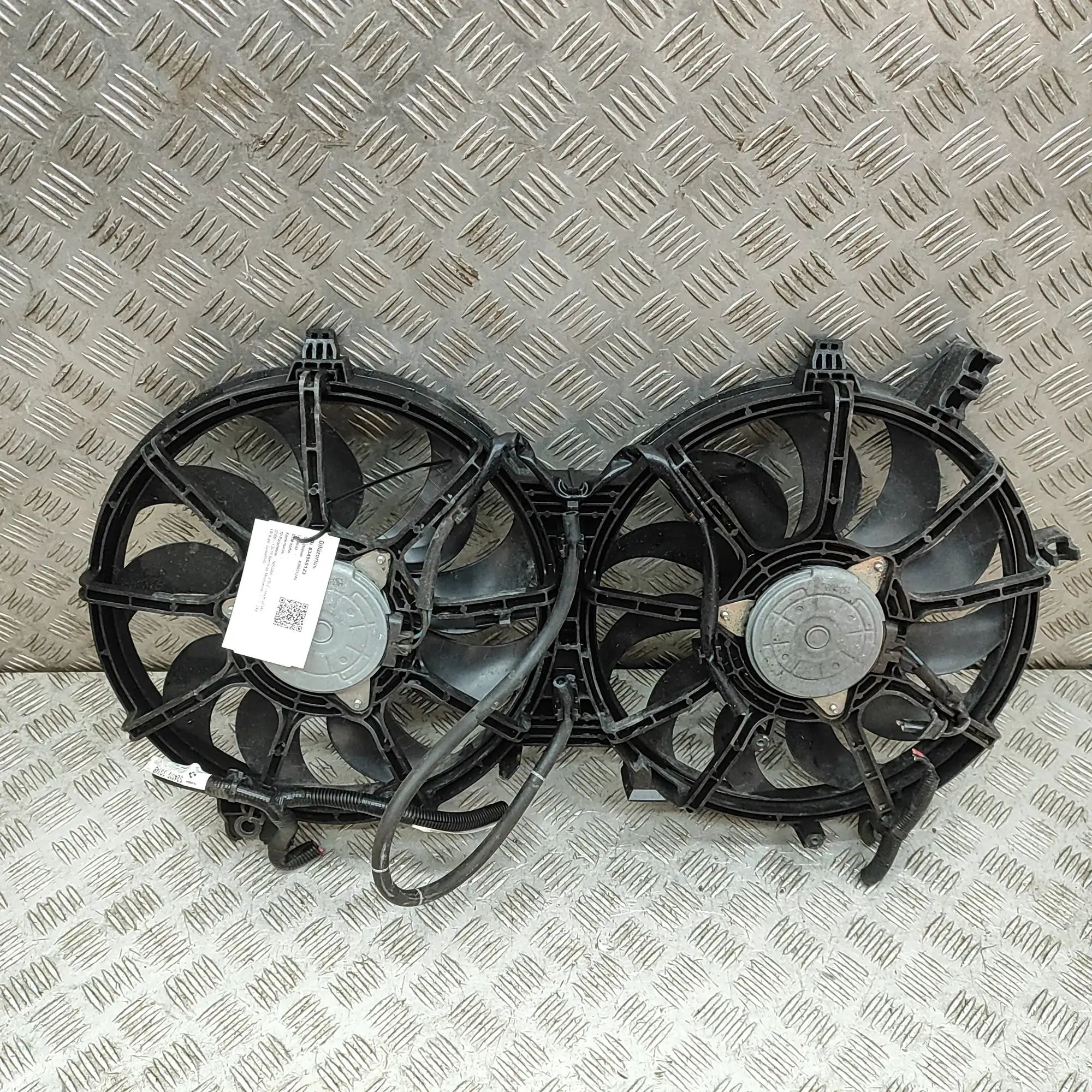 Nissan 370Z Engine Cooling Fan Shroud 487JK01A, 487JK00E, 21483-JK00A Engine Cooling ...