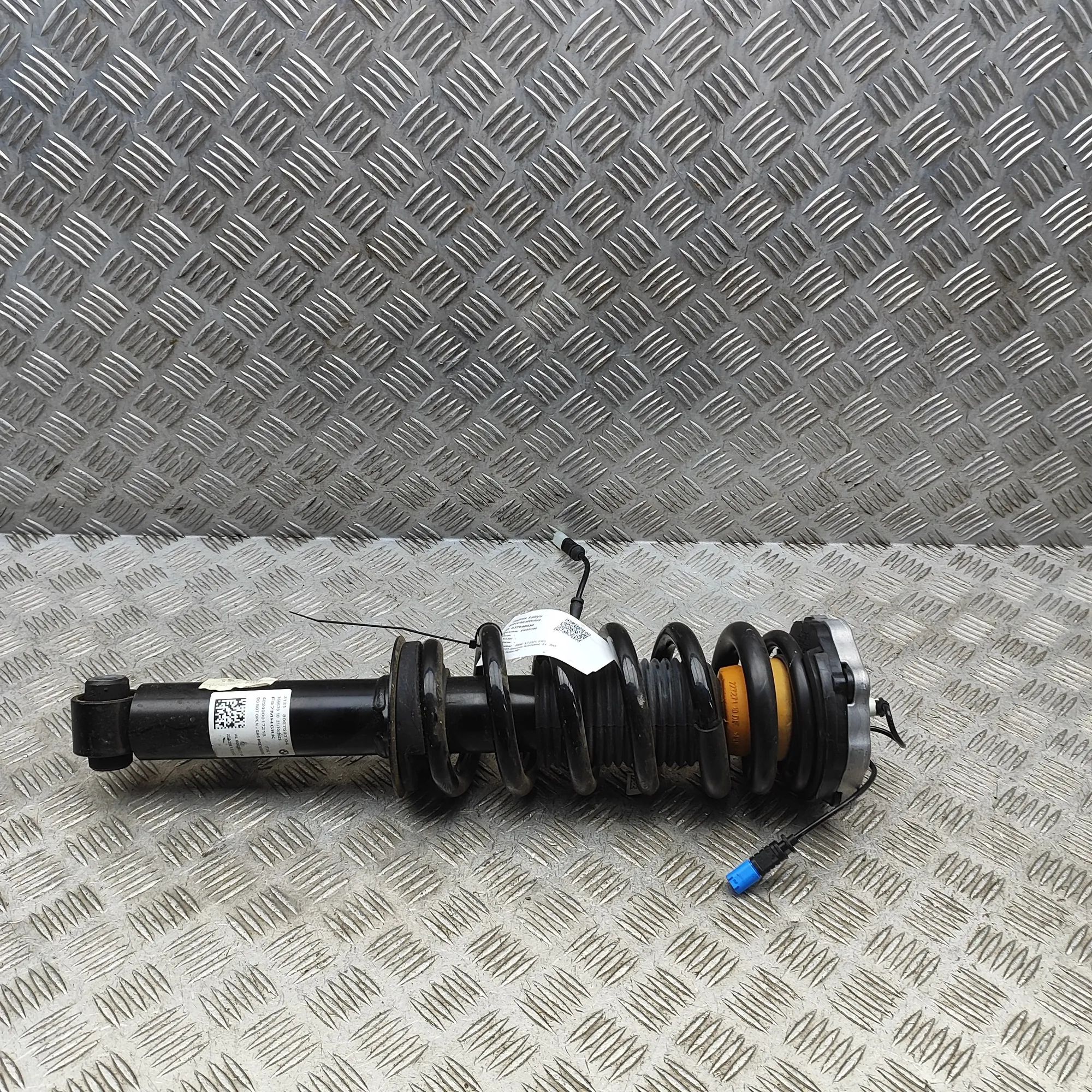 BMW X3 / iX3 (G01) Rear Left Shock Absorber 8067507 Rear Left Shock Absorber BMW X3 (G01, F...