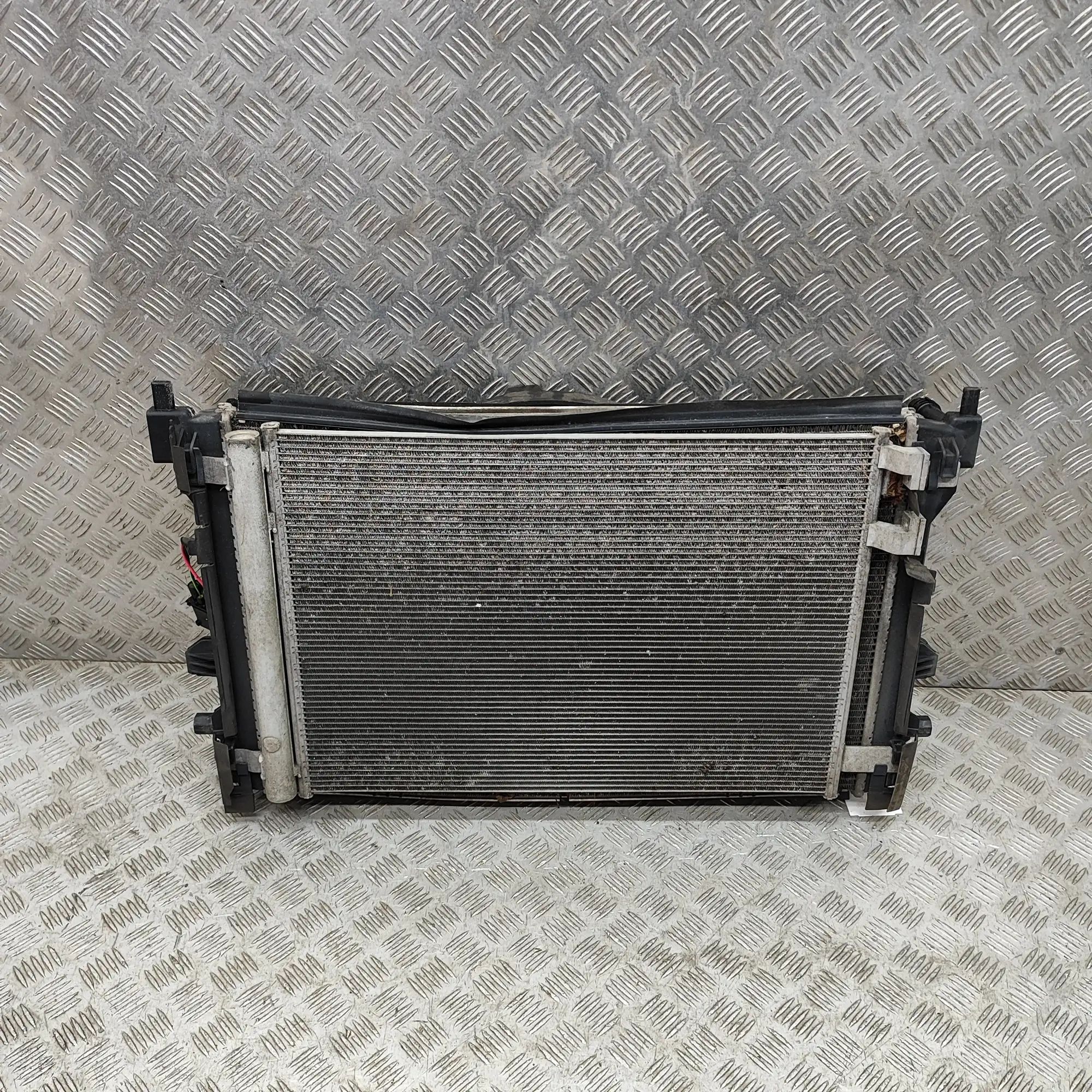 Volkswagen Passat (B8) Cooling Radiator Pack 5Q0121203CN, 5Q0121251GD Cooling Radiator Pack ...
