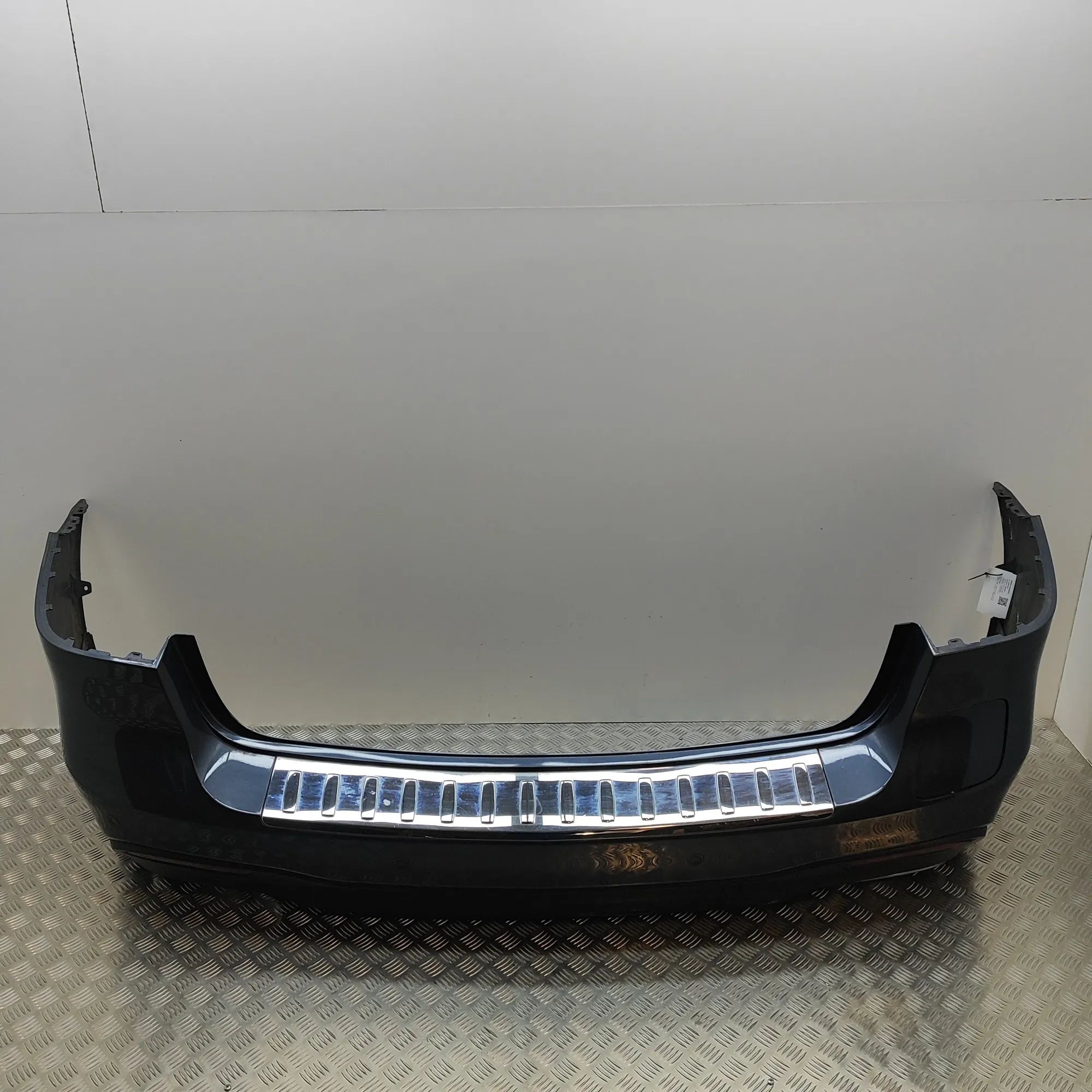 Mercedes-Benz A (W176) rear bumper A1668851038, A1668851300, A1668850938 Rear Bump...