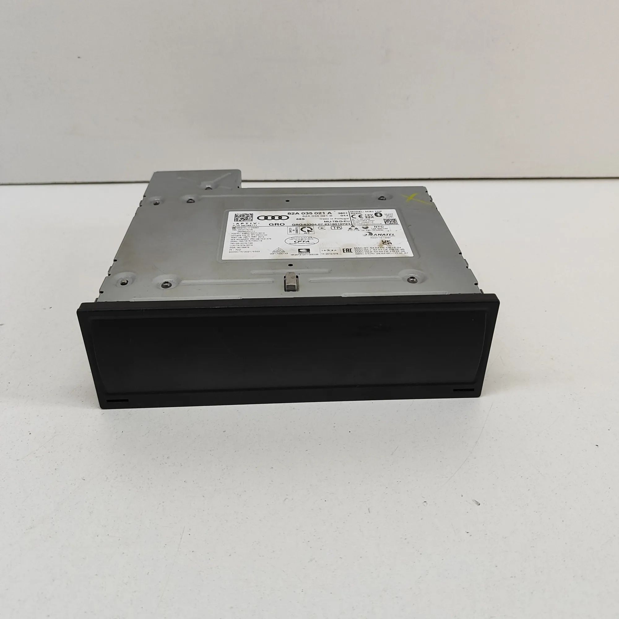 Audi A1 (GB) Navigation Control Unit 82A035021B, 82A035021A Navigation Control Unit ...