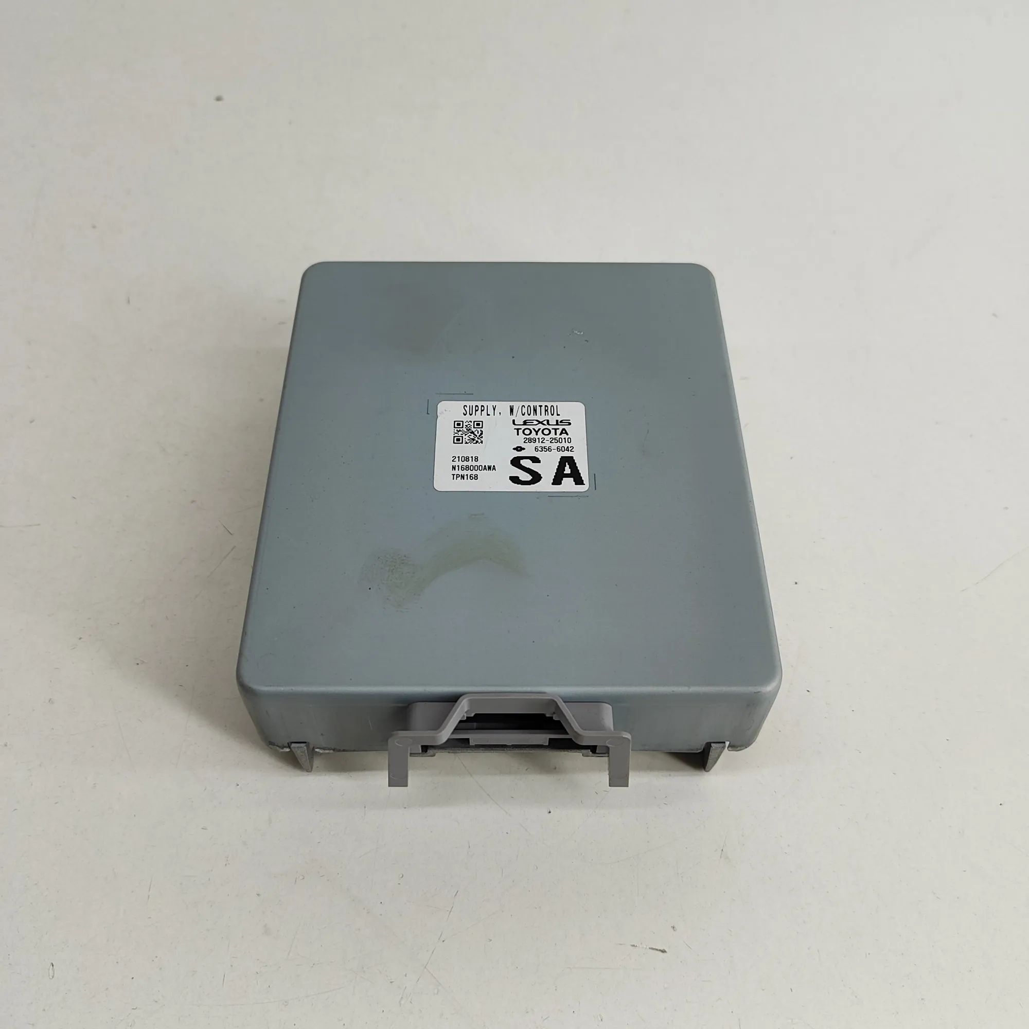 Lexus RX Power Distribution Unit 28912-25010 Power Distribution Unit LEXUS RX (_...