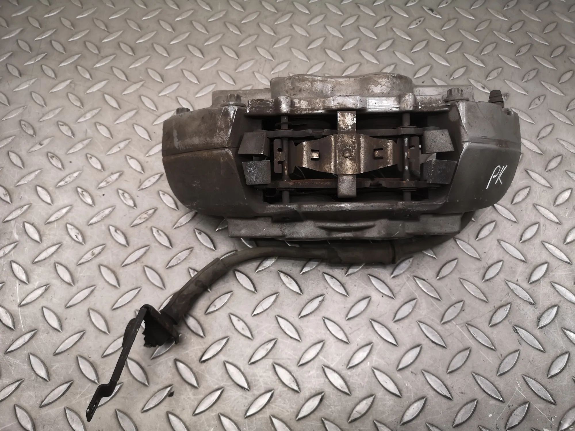 Mercedes-Benz A (W176) Front Left Brake Caliper A1764210598 Front Left Brake Caliper MERCEDES-B...