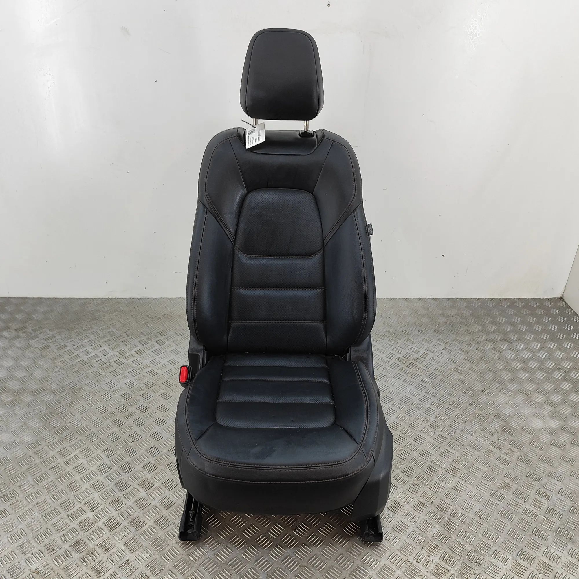 Mazda CX-5 (KF) Front Left Seat KSJ2-88-AF0A, KSJ2-57-150C, KN4P-88-180A Front ...