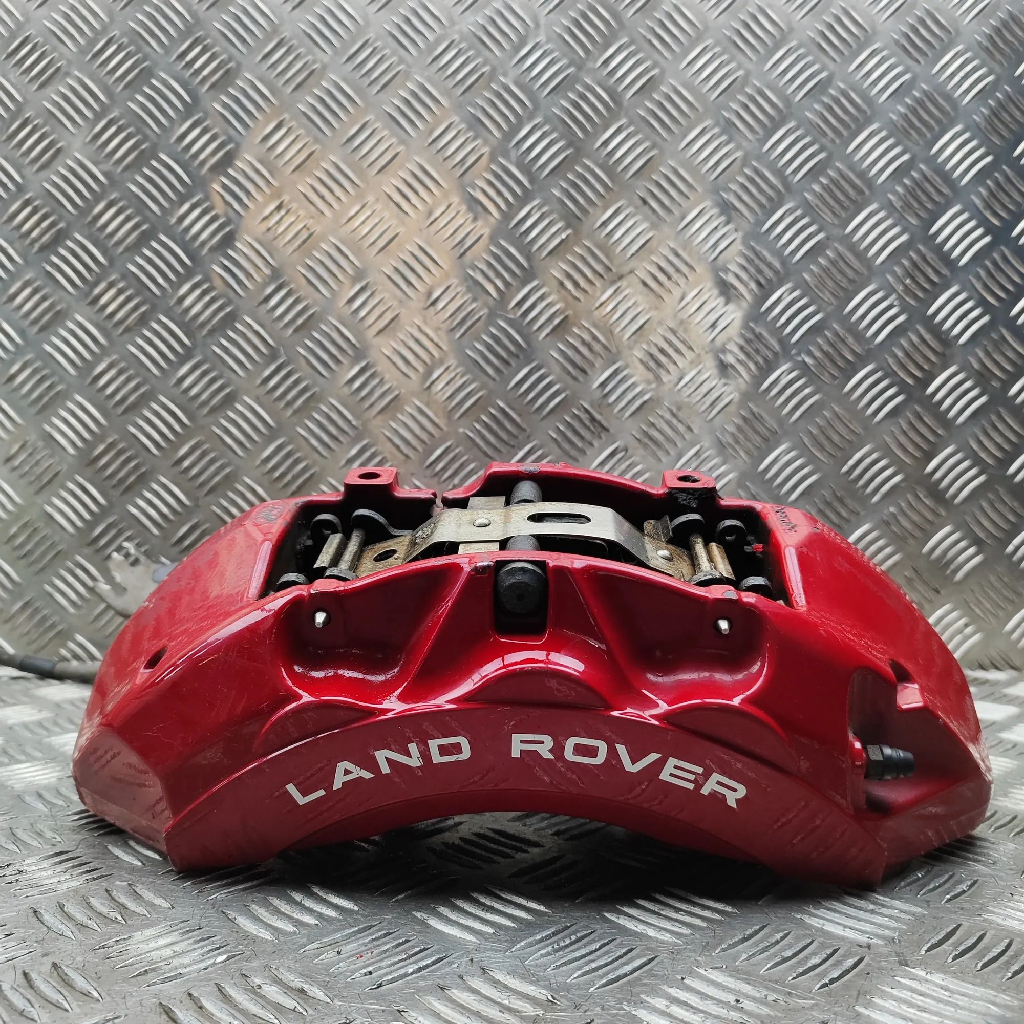 Land Rover Range Rover Sport (L494) Front Right Brake Caliper JPLA-2B118-CD Front Right Brake Caliper LAND RO...