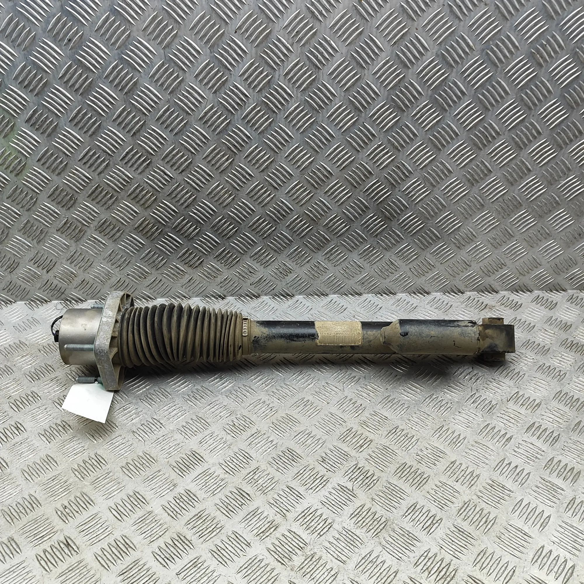 Land Rover Discovery Rear Right Shock Absorber MY42-18W002-AA Rear Right Shock Absorber LAND R...
