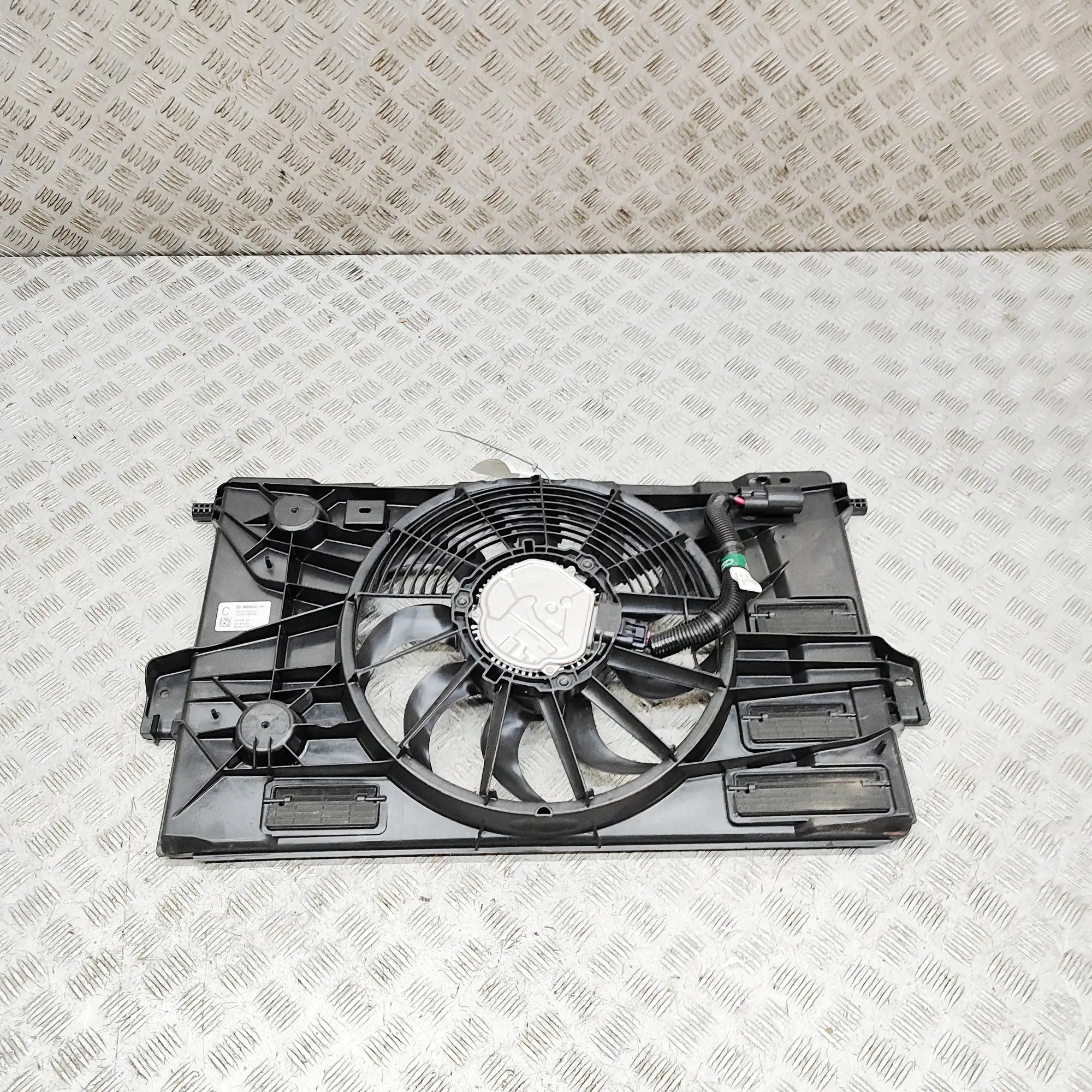 Nissan Ariya Engine Cooling Fan Shroud 0130708547, 21481-5MP0A Engine Cooling Fan Shro...