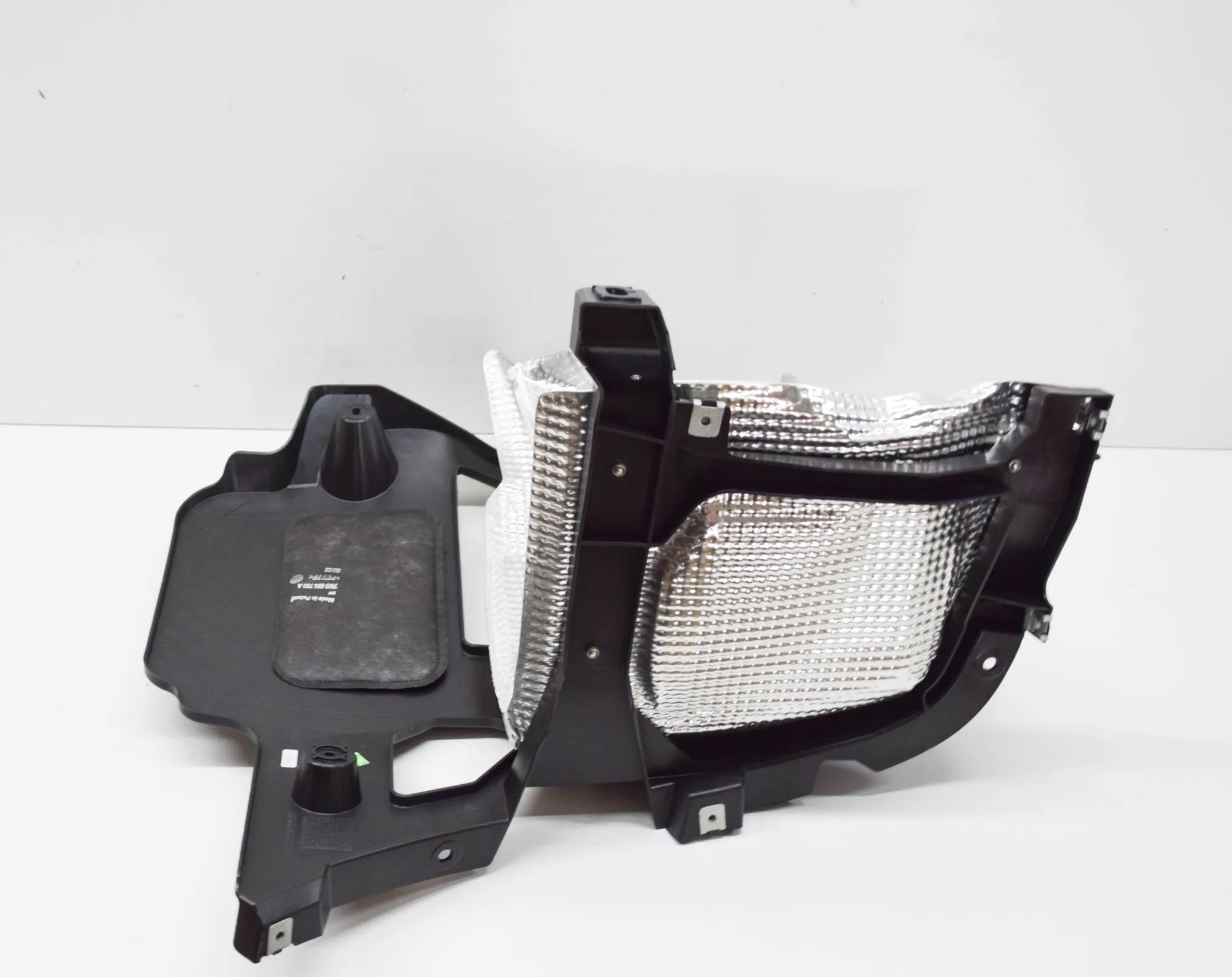 Porsche Panamera Rear Right Bumper Bracket 971807332C, 971.807.332.C Rear Right Bumper Bra...
