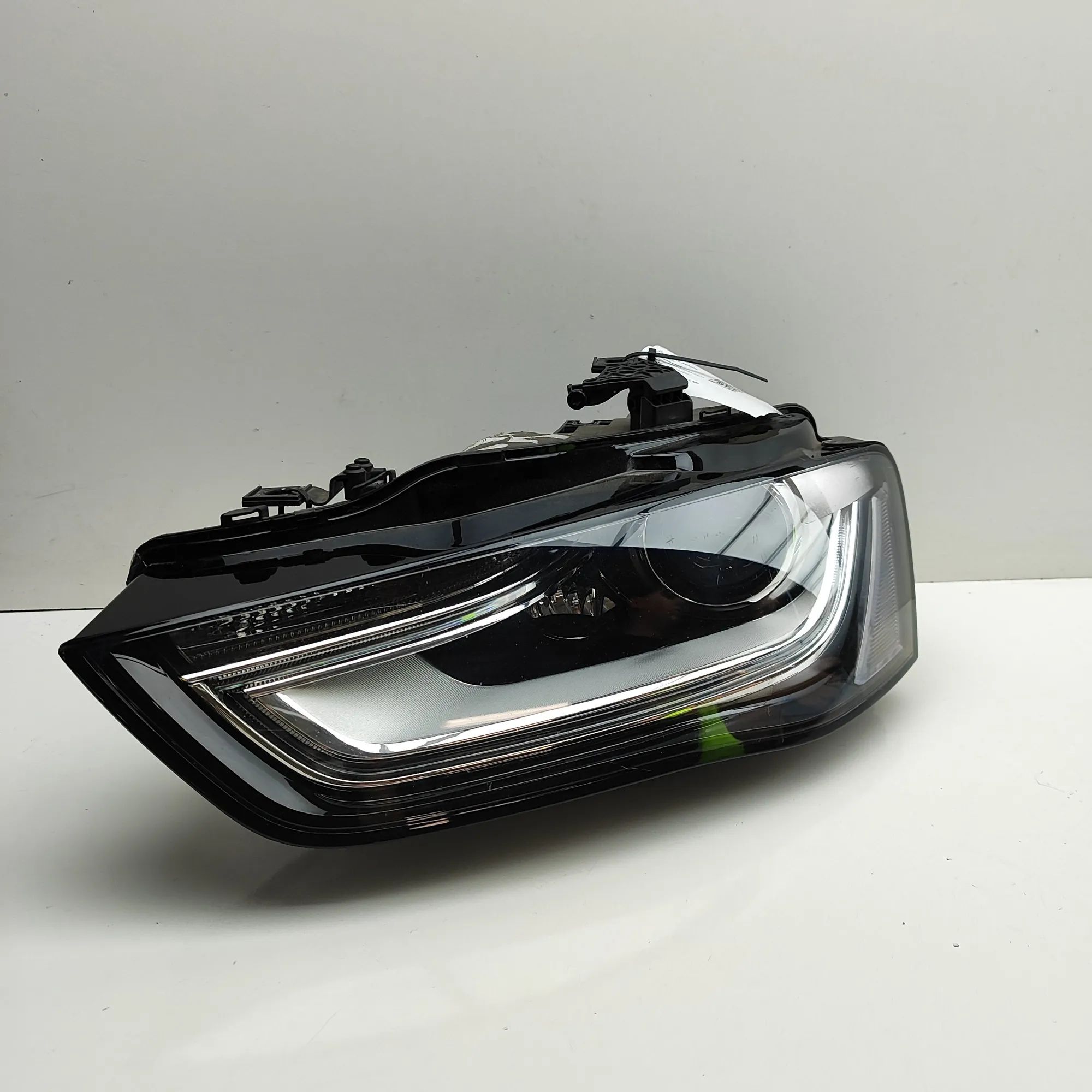Audi A4 (B8) Front Left Headlight 8K0941753A, 8K0941753D Front Left Headlight AUD...