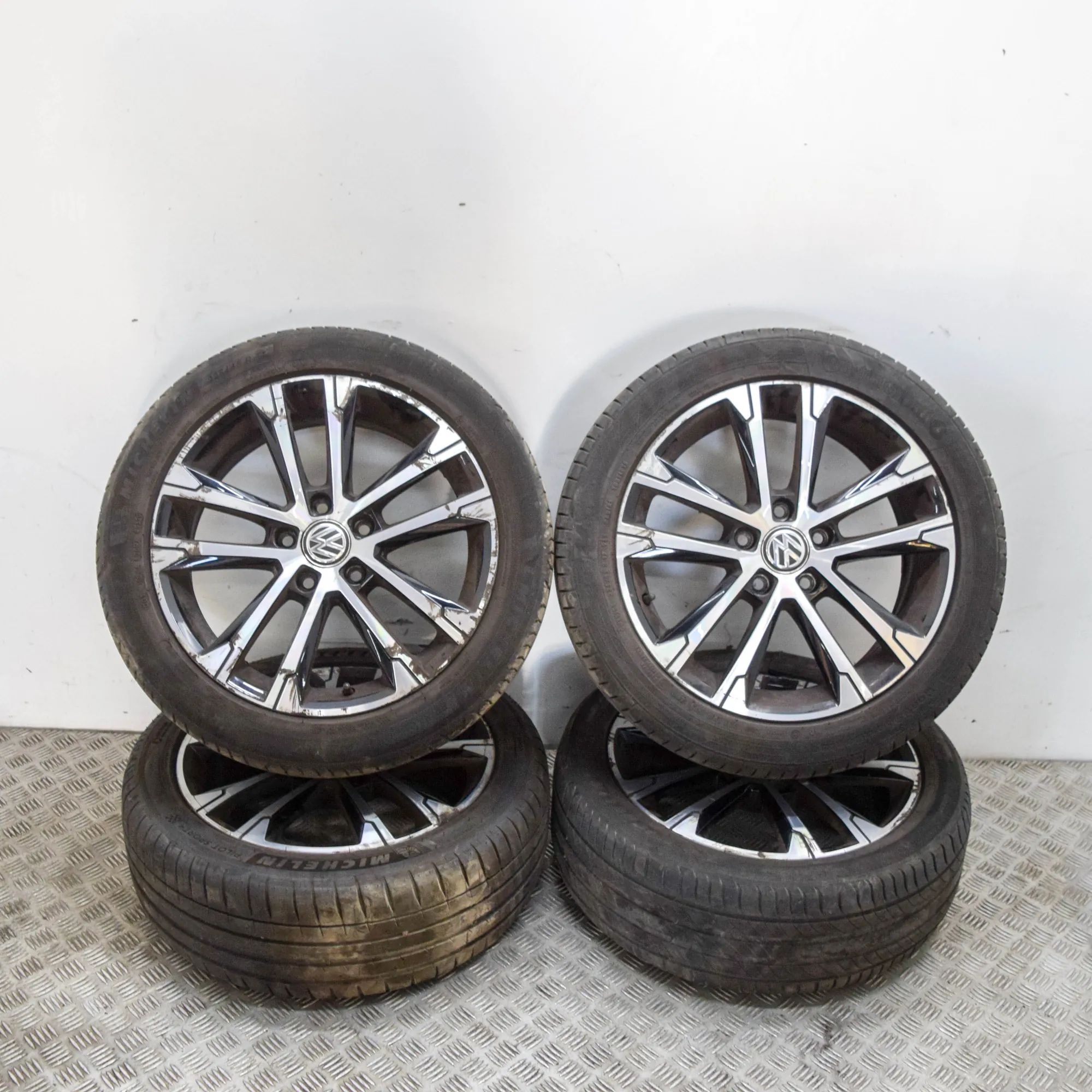 Volkswagen Golf 7 Alloy Wheel Set 5G0601025AK Alloy Wheel Set VW GOLF (VII 5G1, B...
