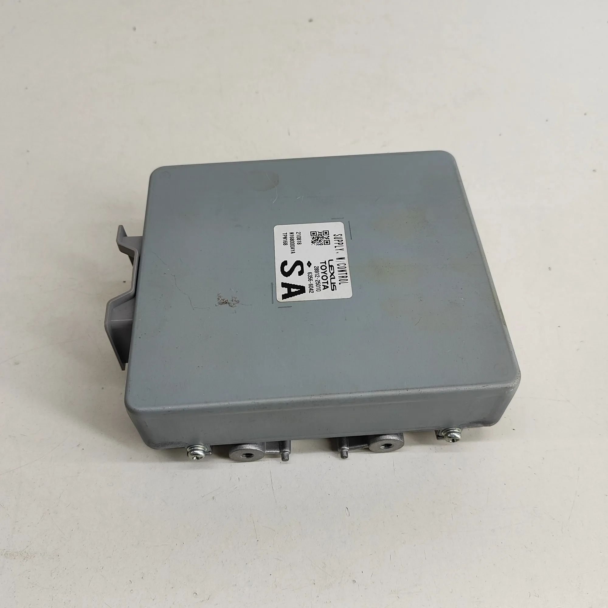 Lexus RX Power Distribution Unit 28912-25010 Power Distribution Unit LEXUS RX (_...