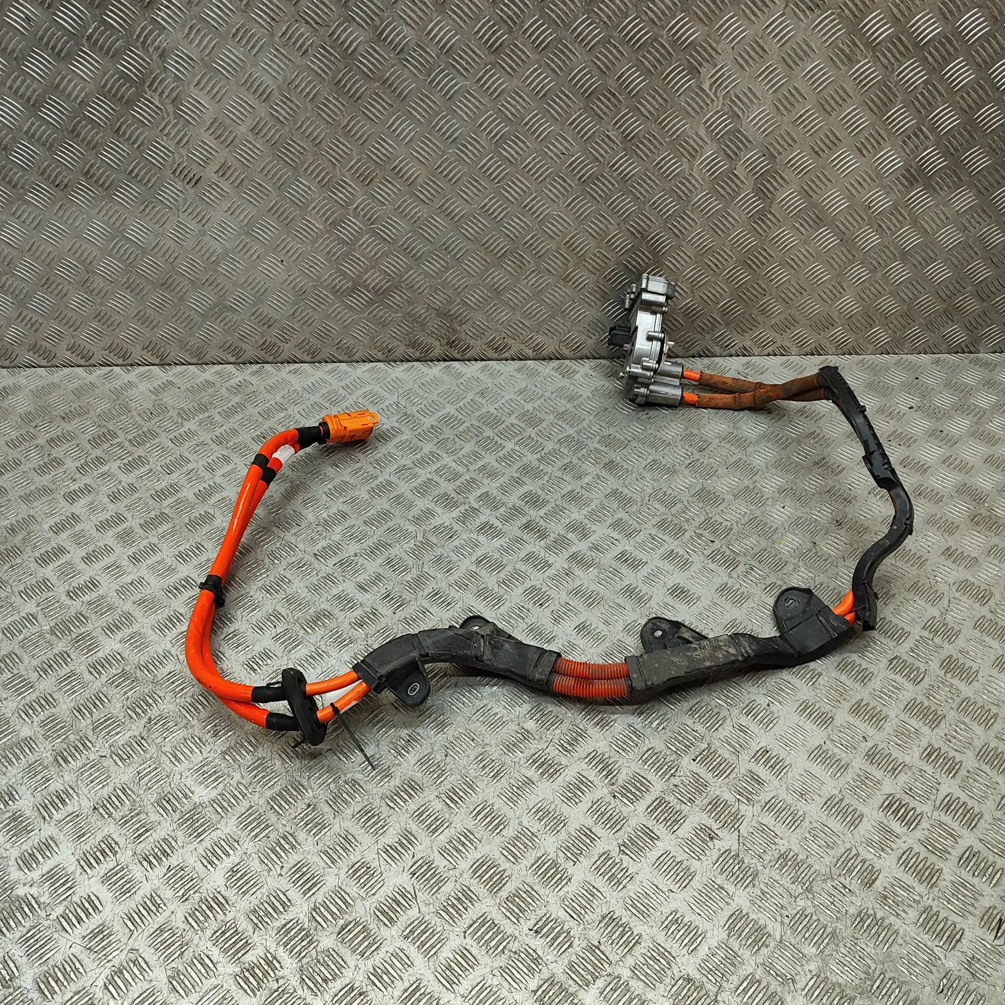 Mercedes-Benz A (W176) Battery Charging Cable A2135450428, A2135400518 Battery Charging Cable...