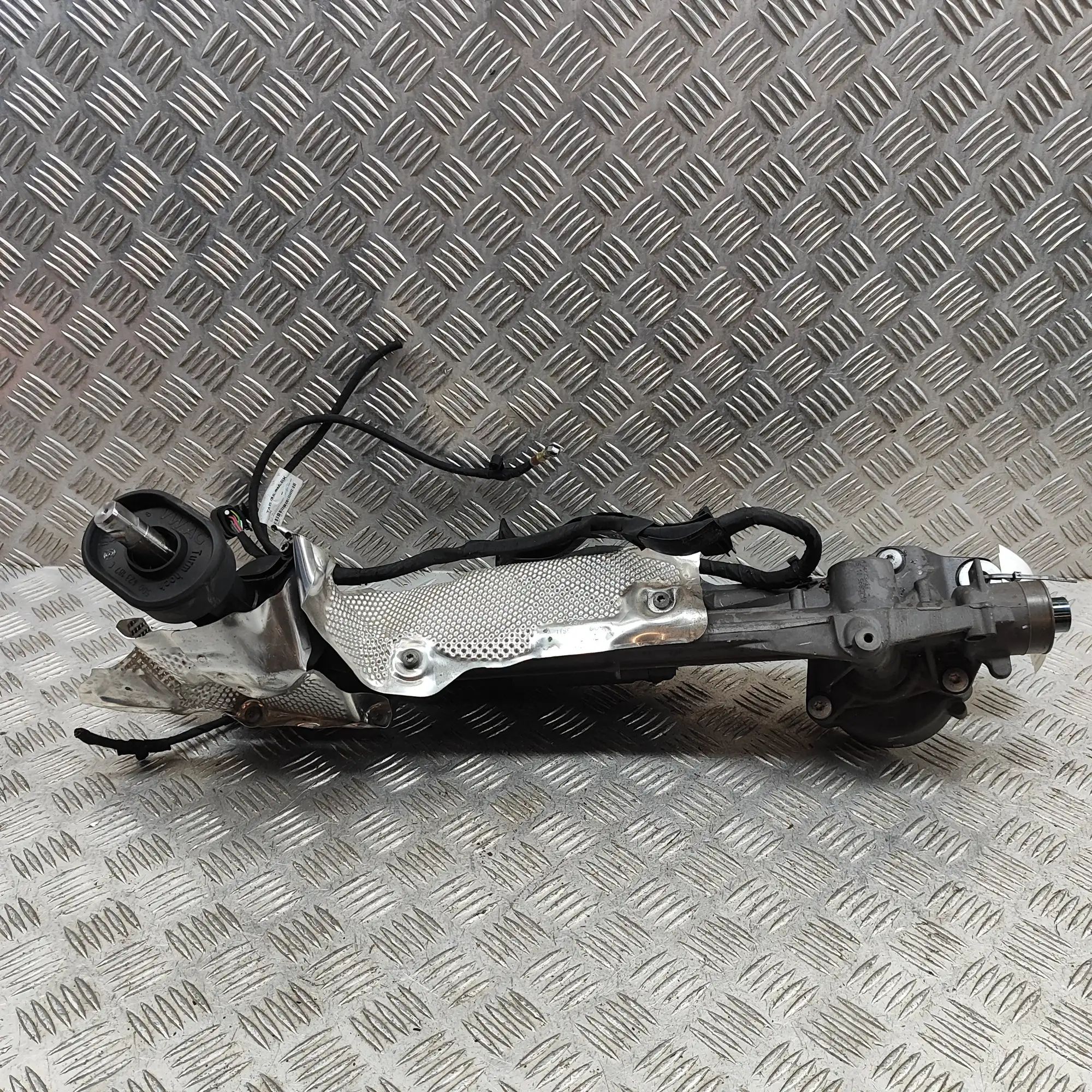 Volkswagen Tayron рулевая рейка / червяк 7817501156, 5QT423055D Steering Rack VW TAYRON ...